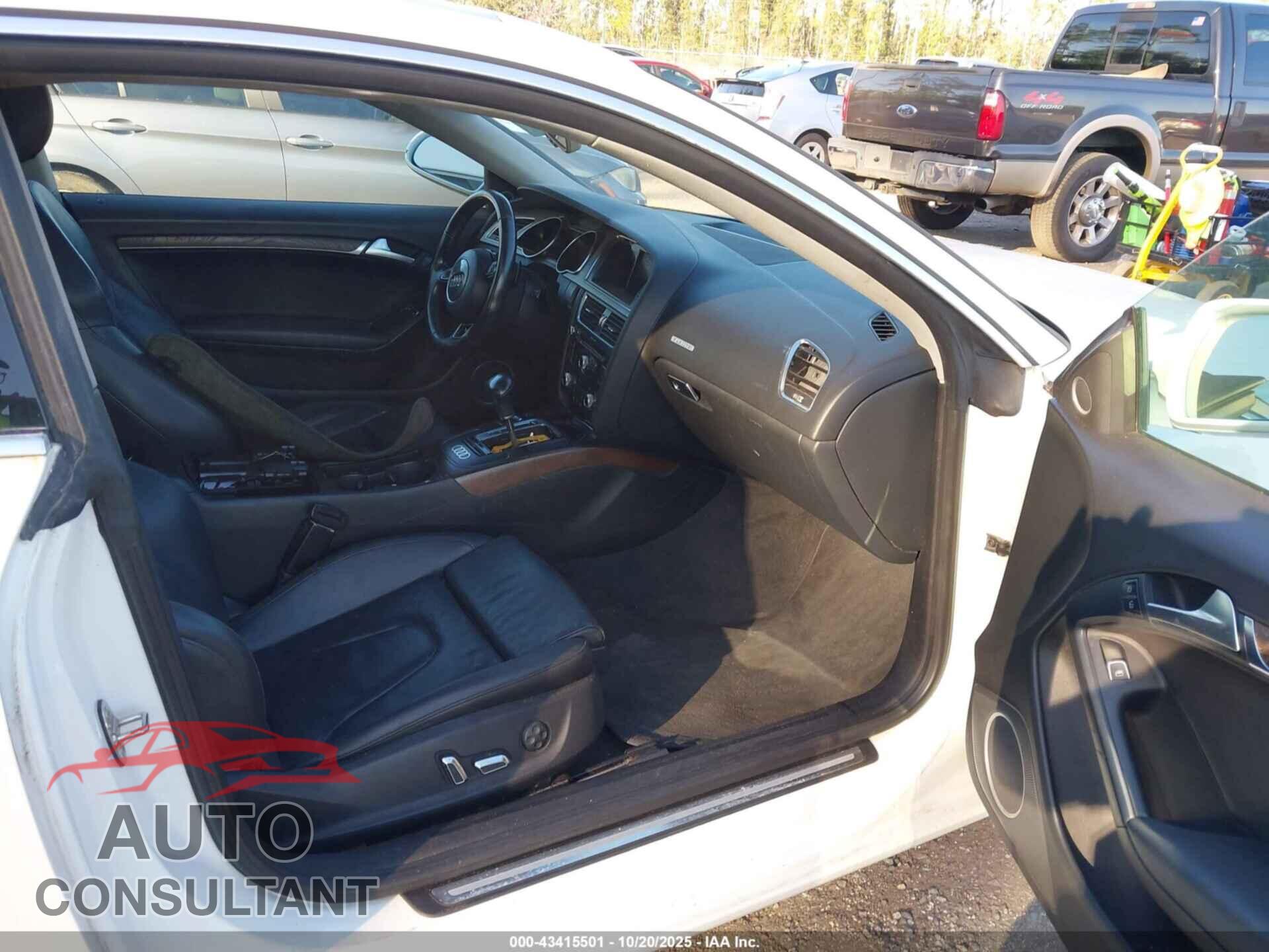 AUDI A5 2013 - WAULFAFR5DA005943