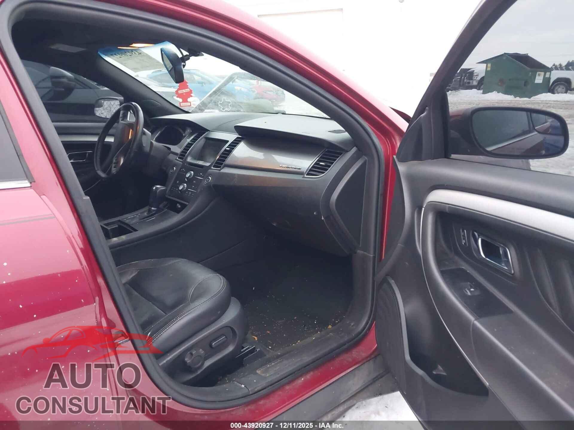 FORD TAURUS 2015 - 1FAHP2E81FG183889