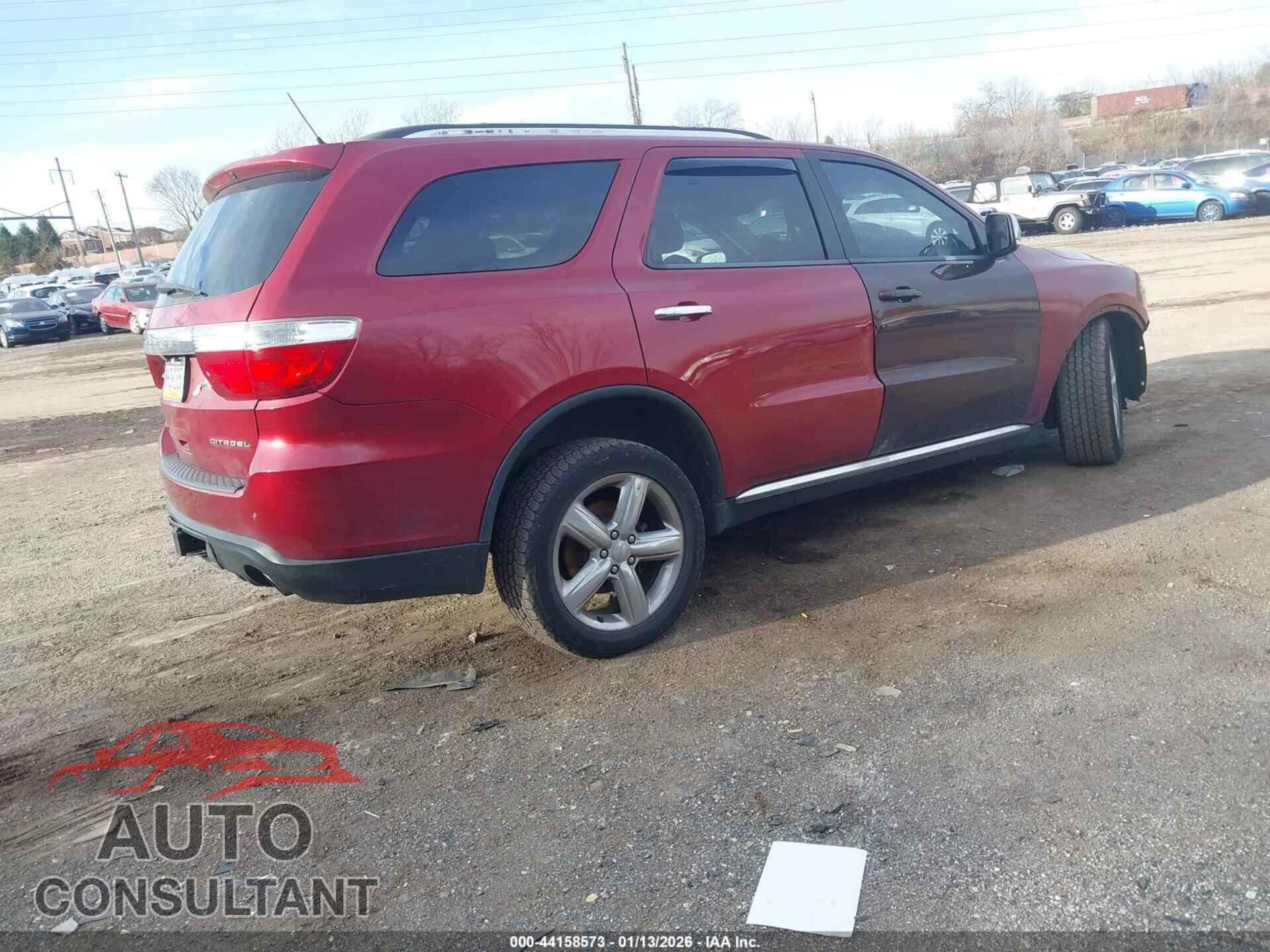 DODGE DURANGO 2013 - 1C4RDJEG4DC584852