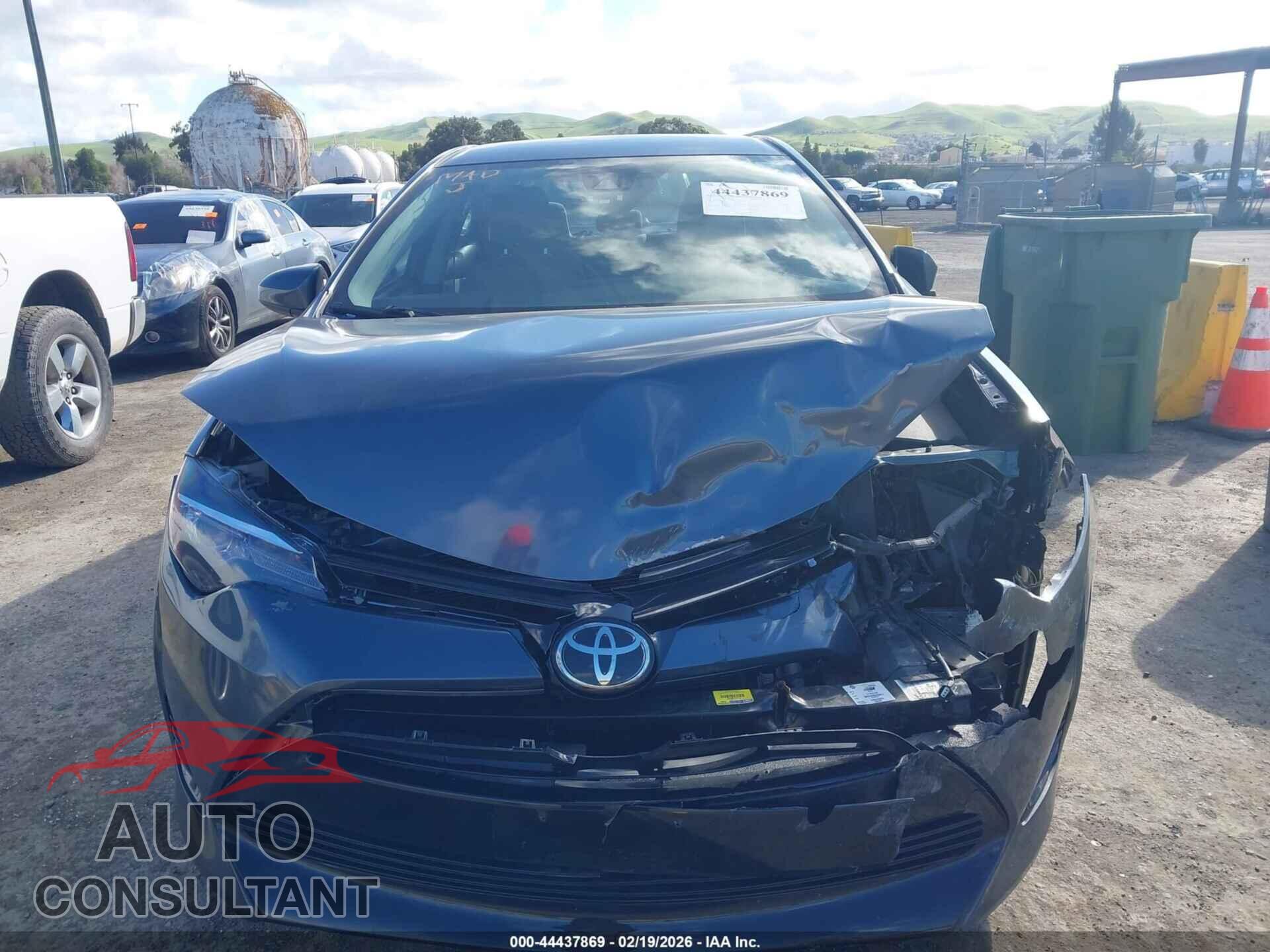 TOYOTA COROLLA 2017 - 5YFBURHEXHP675857