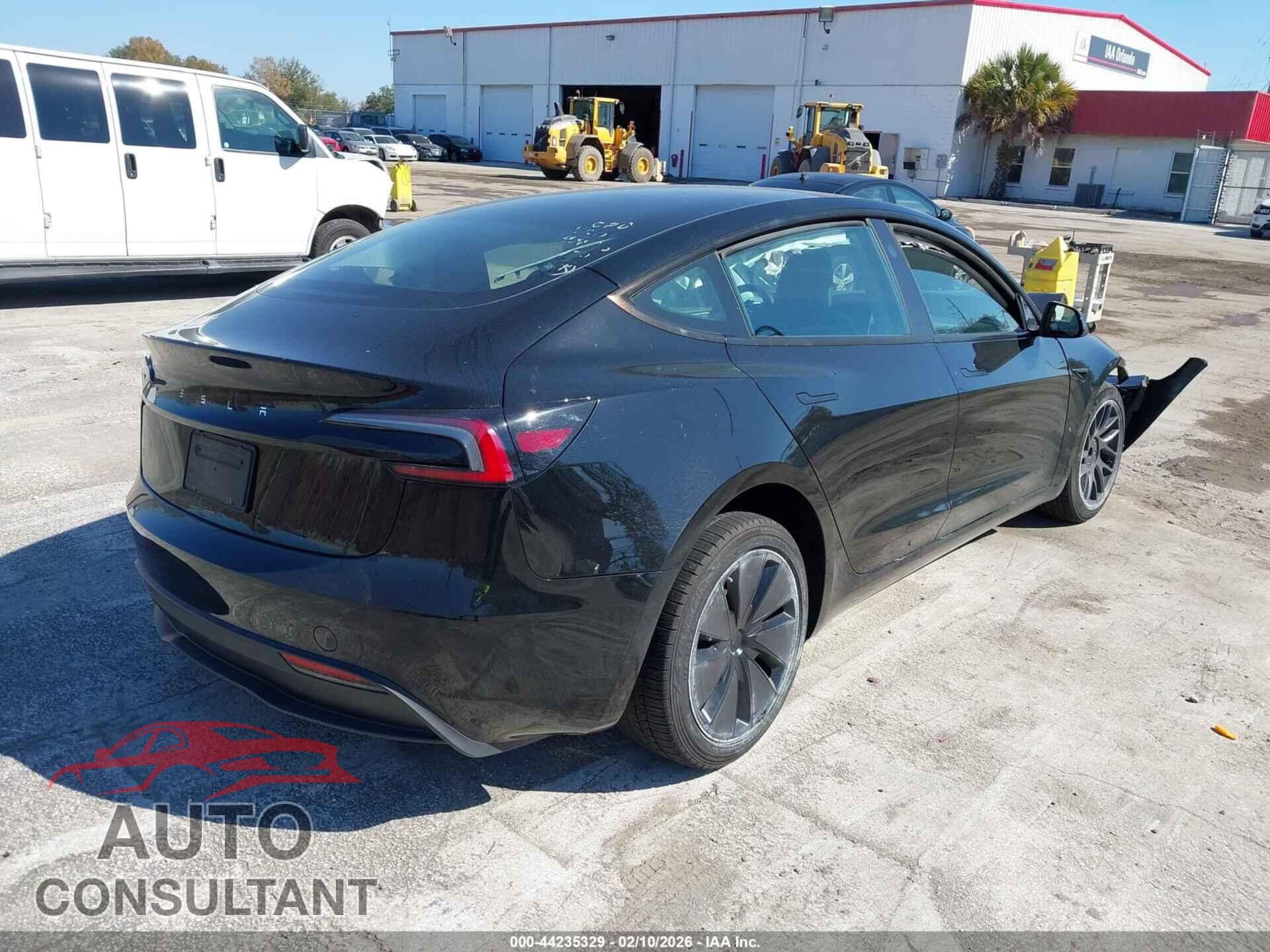TESLA MODEL 3 2024 - 5YJ3E1EA6RF782342