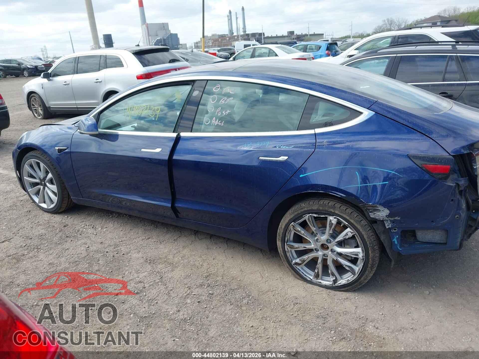 TESLA MODEL 3 2019 - 5YJ3E1EB3KF192520