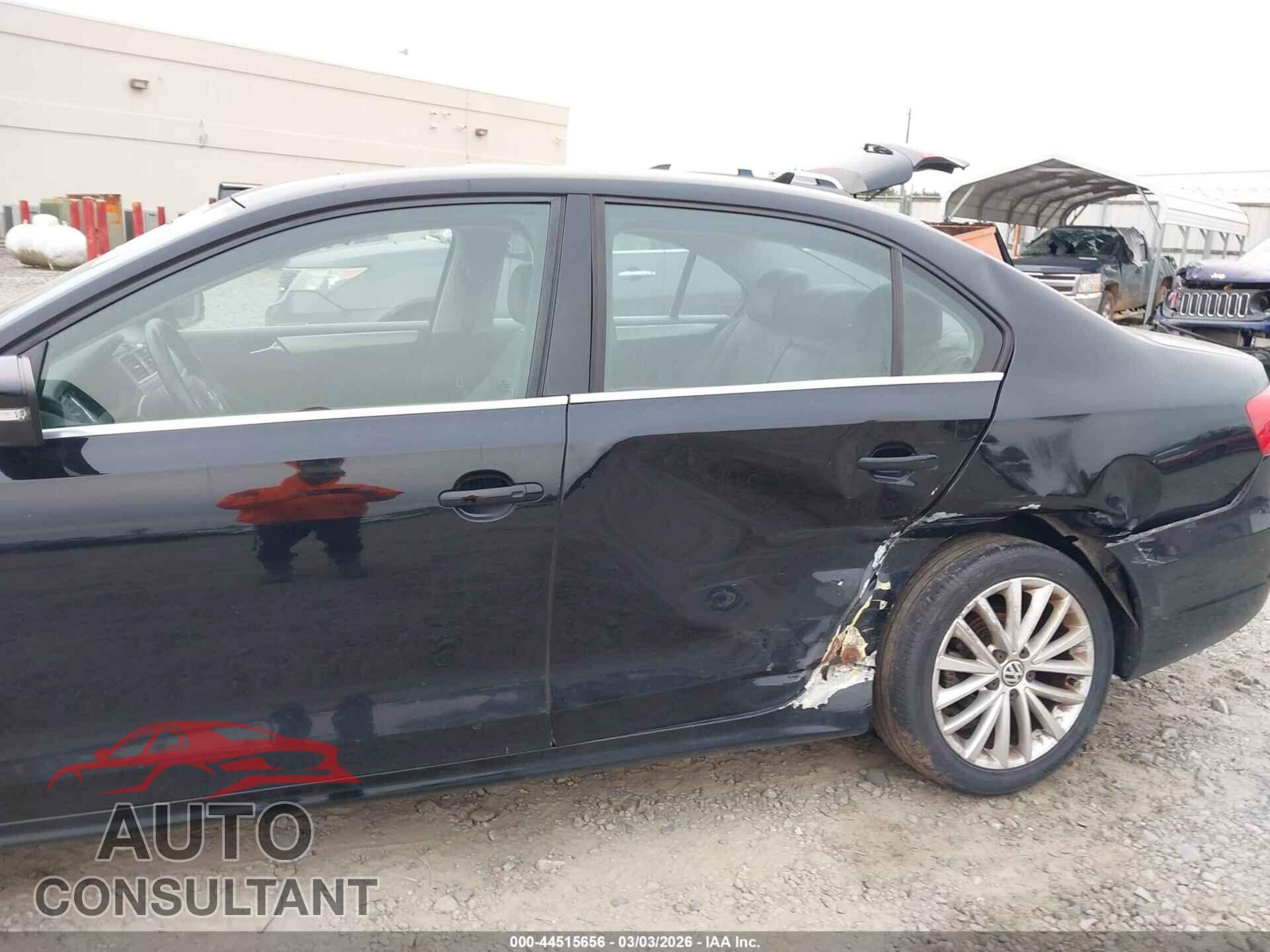 VOLKSWAGEN JETTA 2012 - 3VWLX7AJ5CM415550
