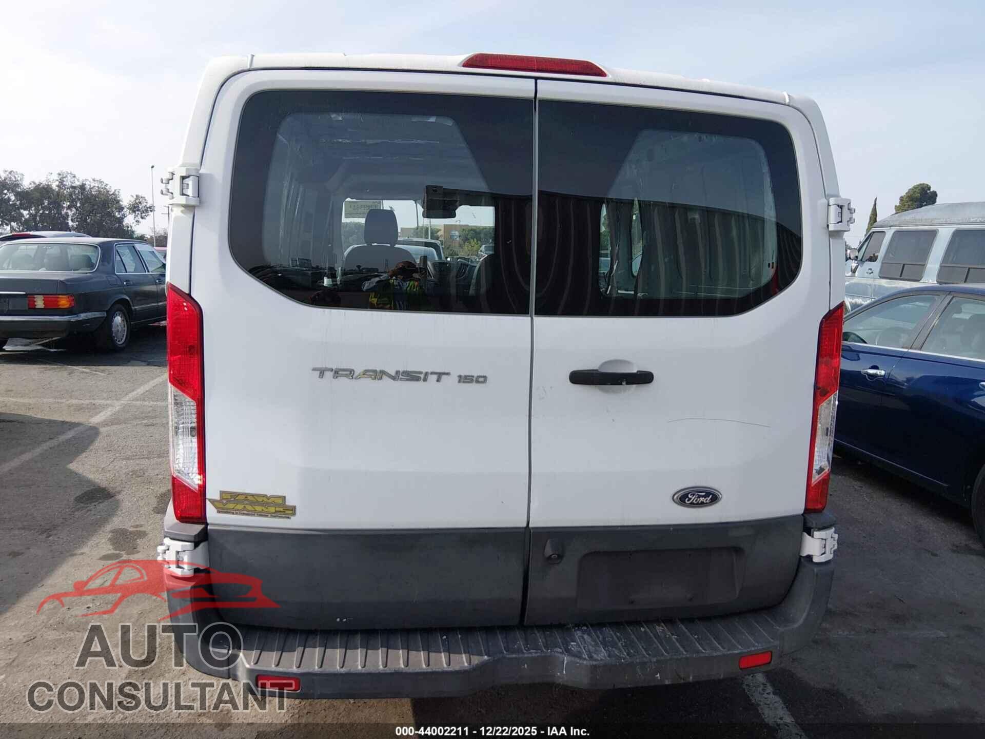 FORD TRANSIT-150 2016 - 1FTYE1ZM5GKB32024