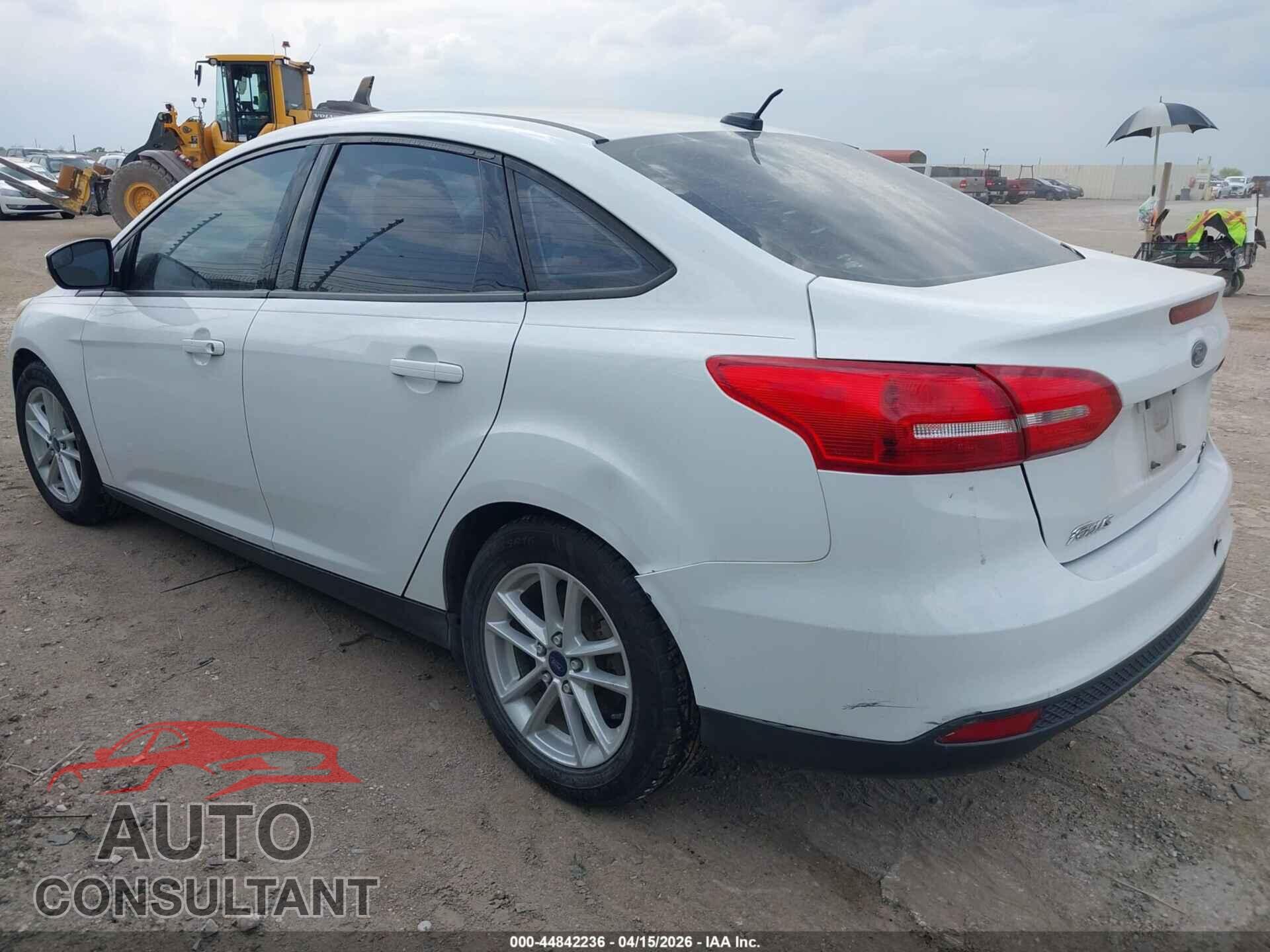 FORD FOCUS 2017 - 1FADP3FE8HL237241