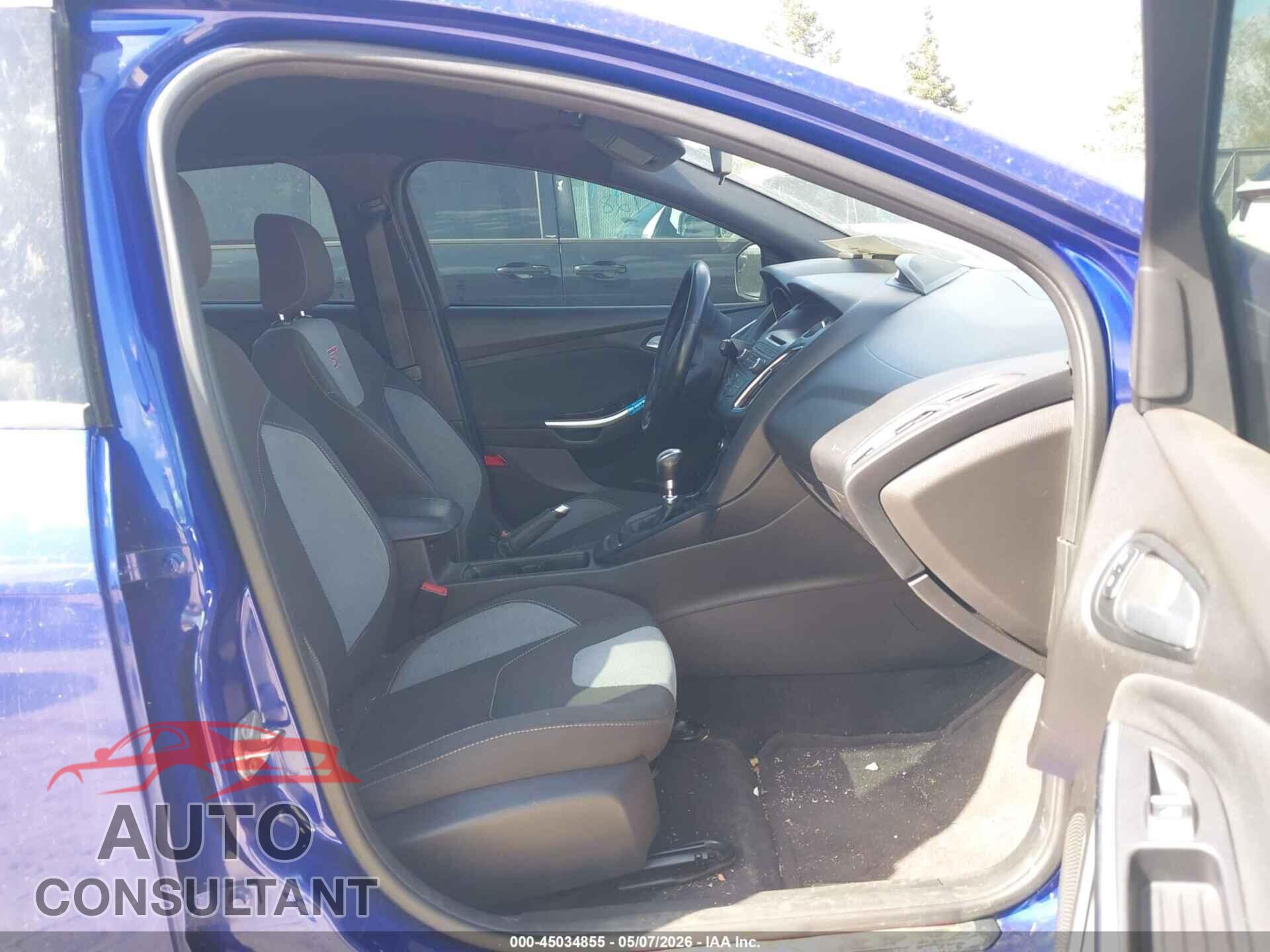 FORD FOCUS ST 2015 - 1FADP3L95FL324535