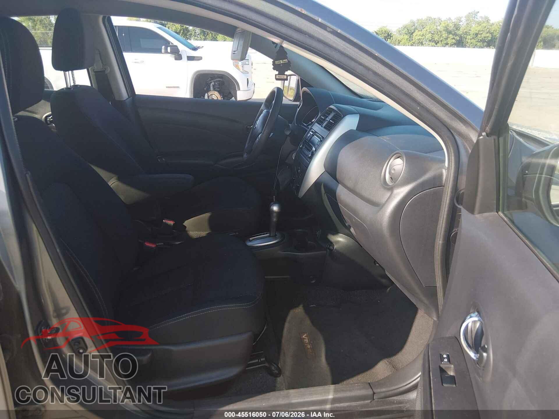 NISSAN VERSA 2017 - 3N1CN7AP3HL833005