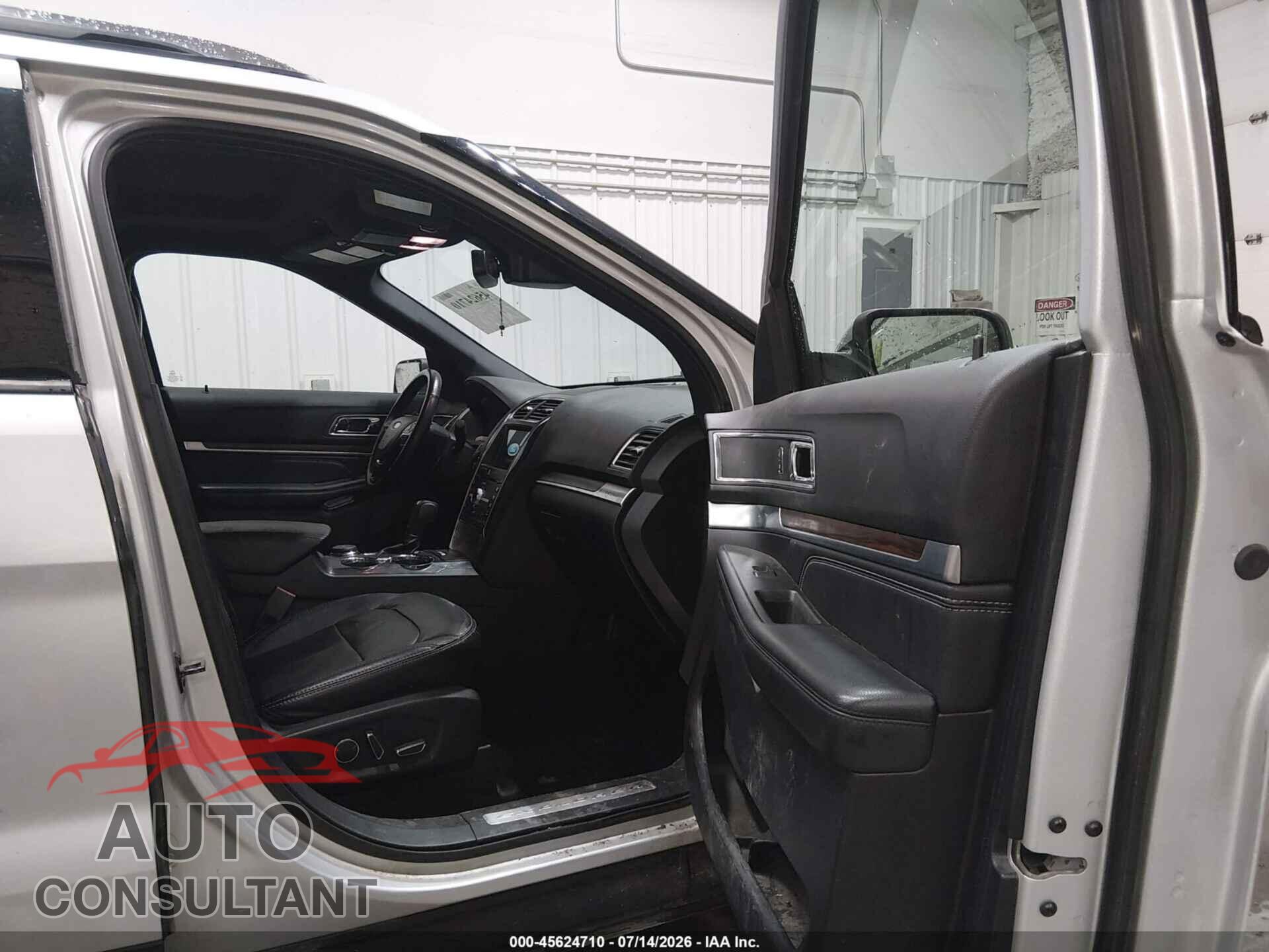 FORD EXPLORER 2018 - 1FM5K8F86JGB66264