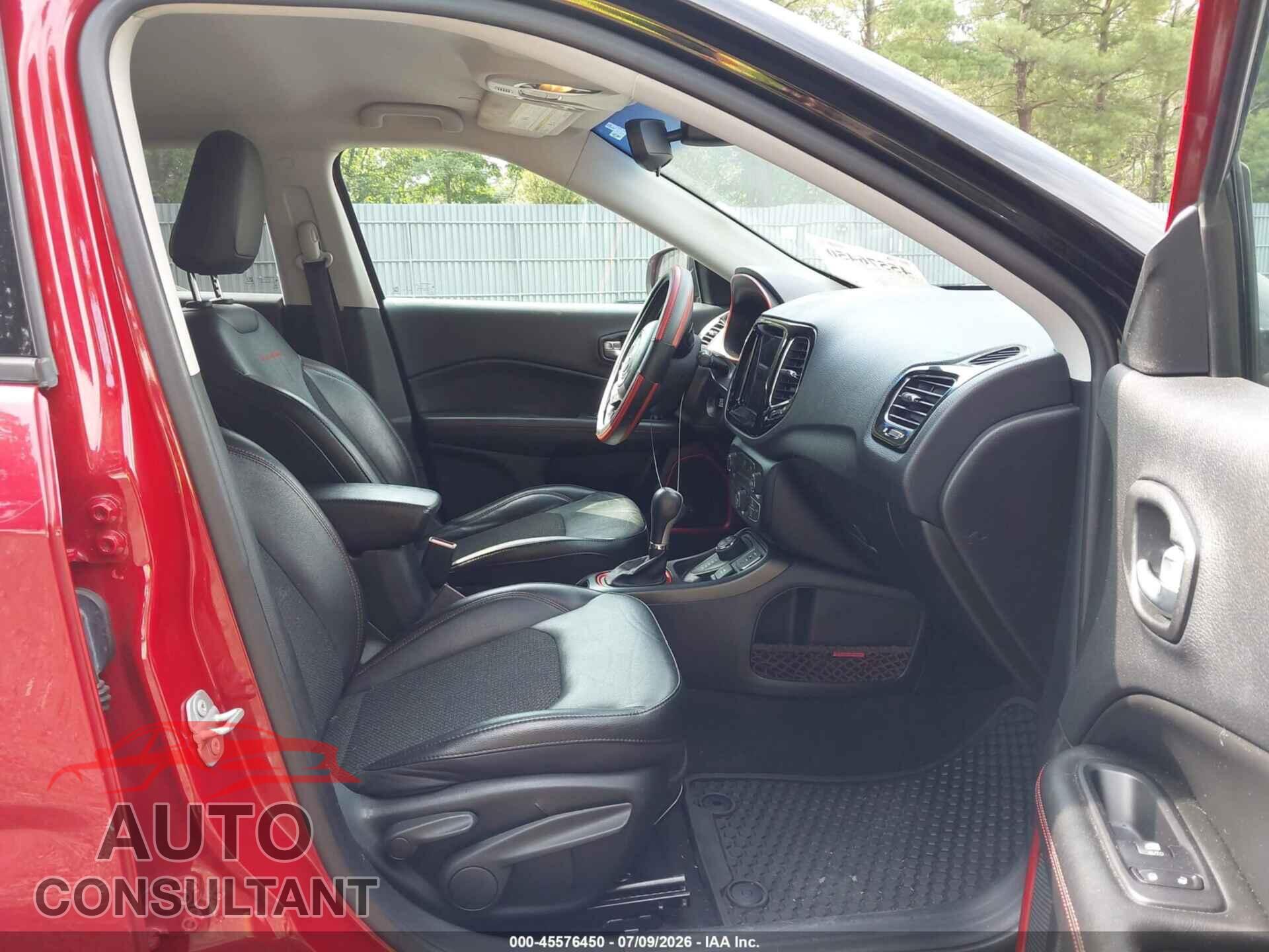 JEEP COMPASS 2020 - 3C4NJDDB2LT220897