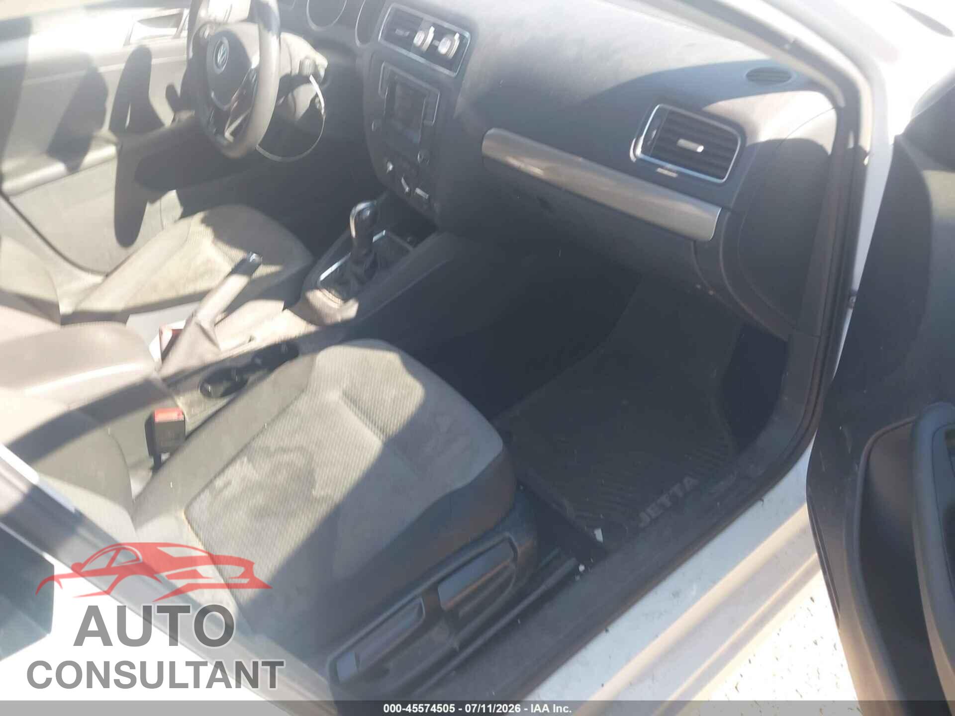 VOLKSWAGEN JETTA 2017 - 3VW2B7AJ6HM400220