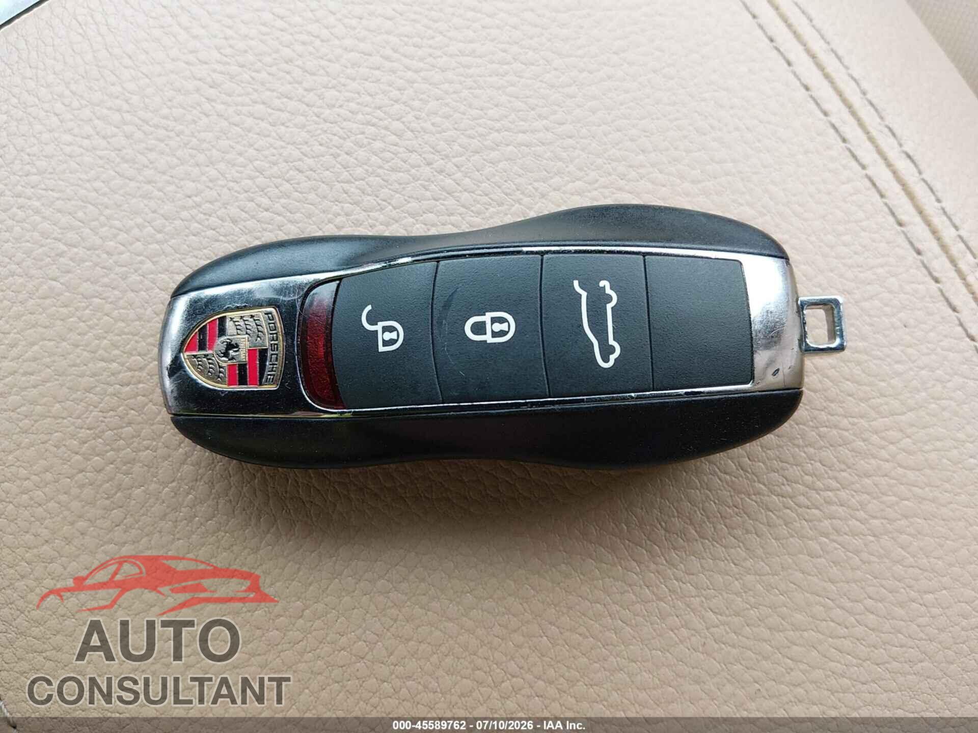 PORSCHE CAYENNE 2017 - WP1AA2A23HKA81071