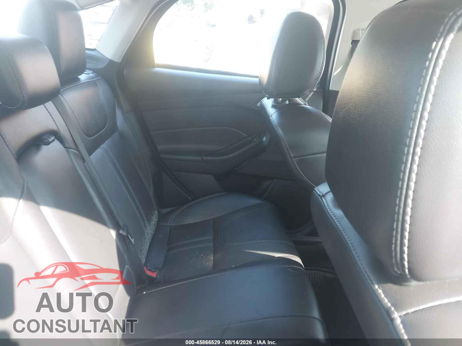 FORD FOCUS 2014 - 1FADP3F25EL215151