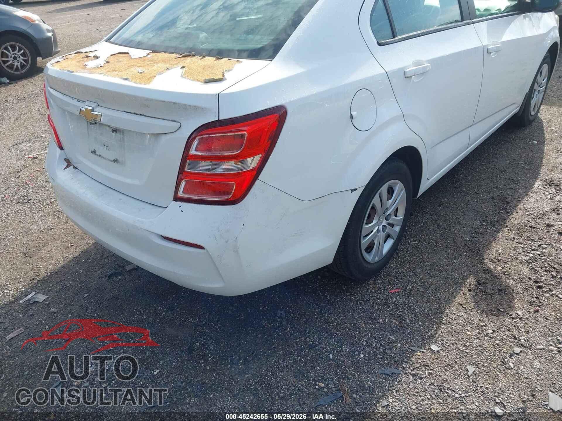 CHEVROLET SONIC 2018 - 1G1JB5SH9J4123054