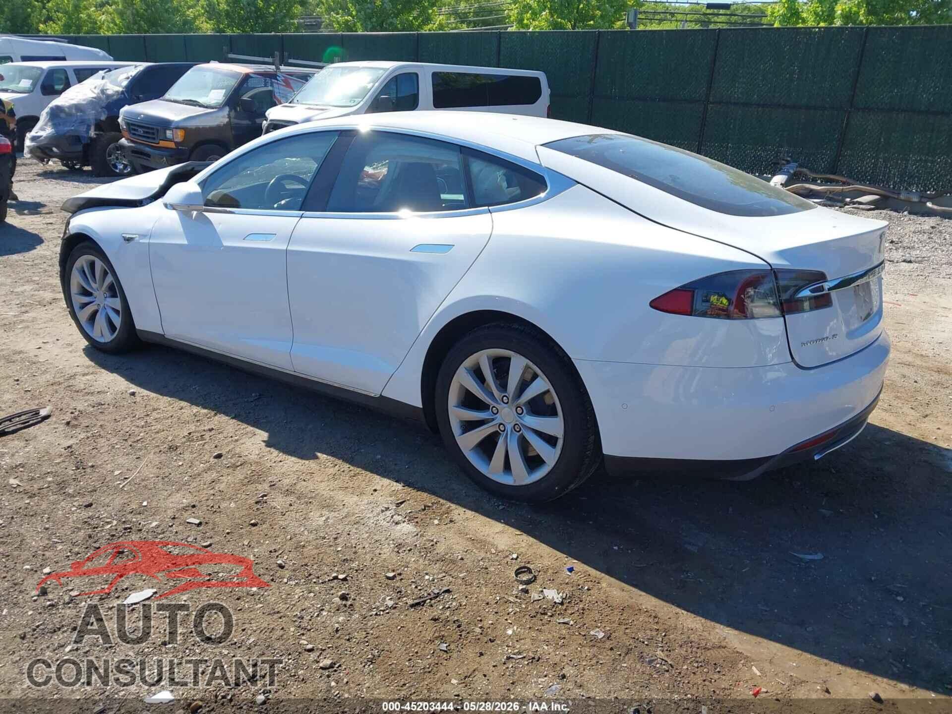 TESLA MODEL S 2015 - 5YJSA1E26FF118828