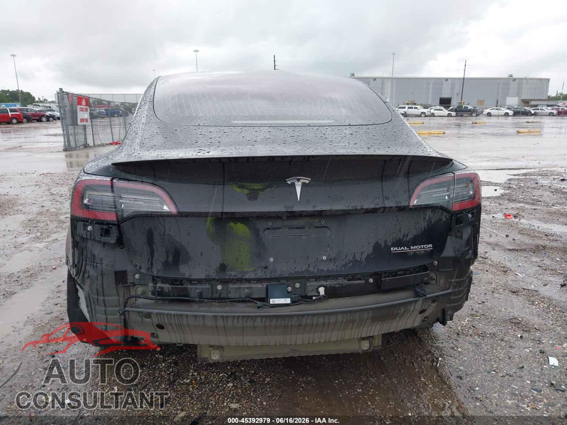 TESLA MODEL 3 2018 - 5YJ3E1EB3JF081836