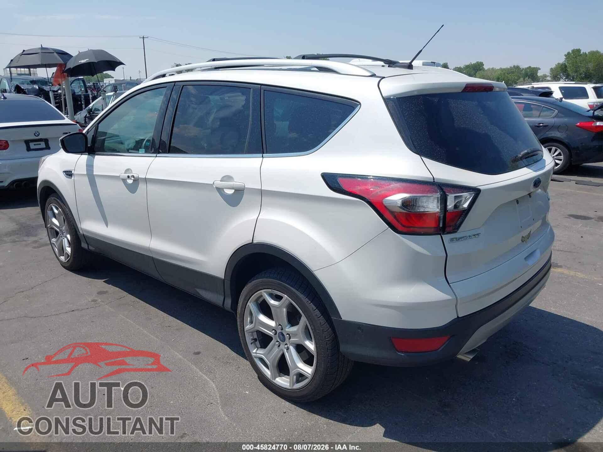 FORD ESCAPE 2017 - 1FMCU9J91HUC01411