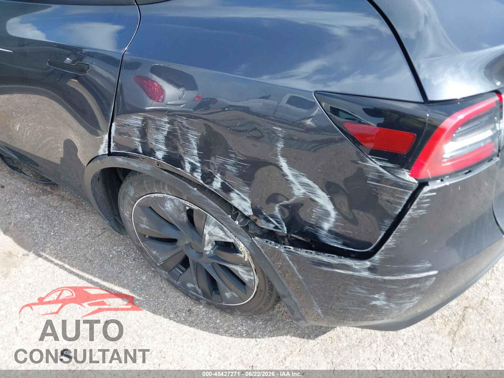 TESLA MODEL Y 2024 - 7SAYGDEEXRA308804