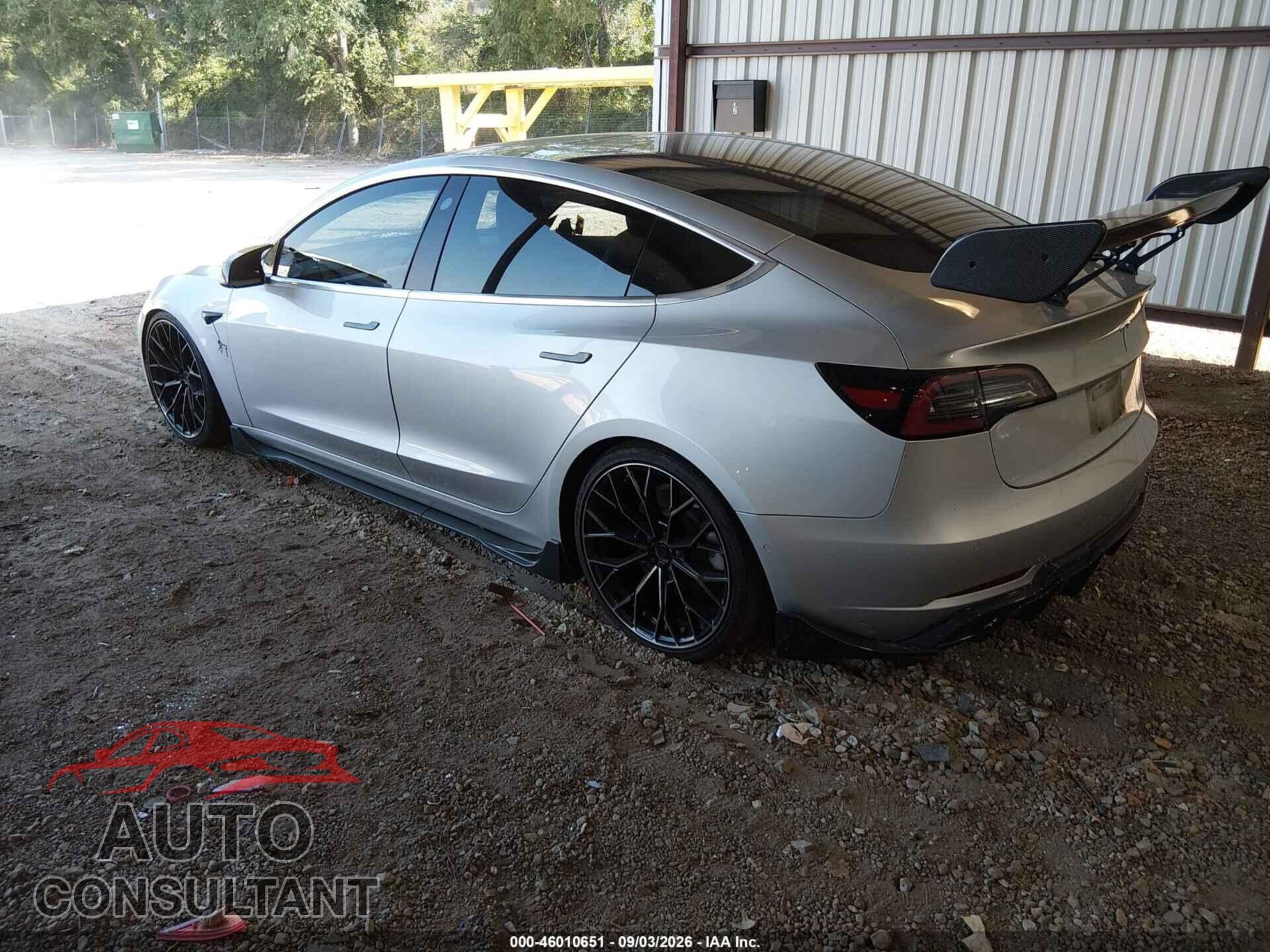 TESLA MODEL 3 2018 - 5YJ3E1EA9JF016576
