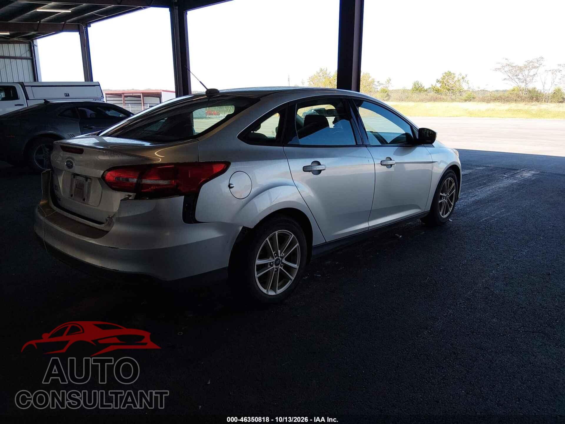 FORD FOCUS 2018 - 1FADP3FE7JL241660