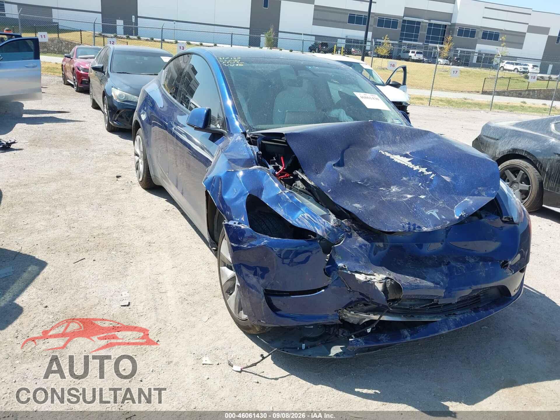 TESLA MODEL Y 2024 - 7SAYGDED7RF091061