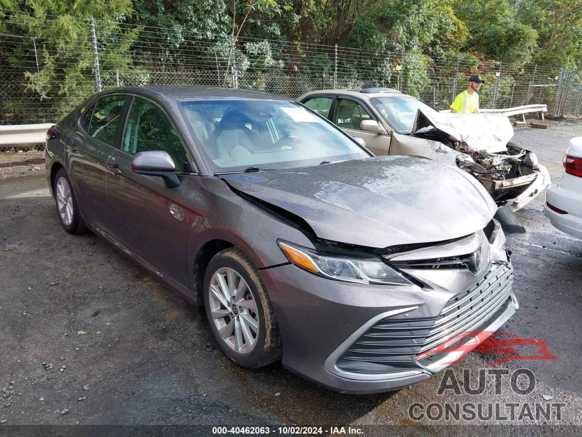 TOYOTA CAMRY 2022 - 4T1C11AK5NU687648