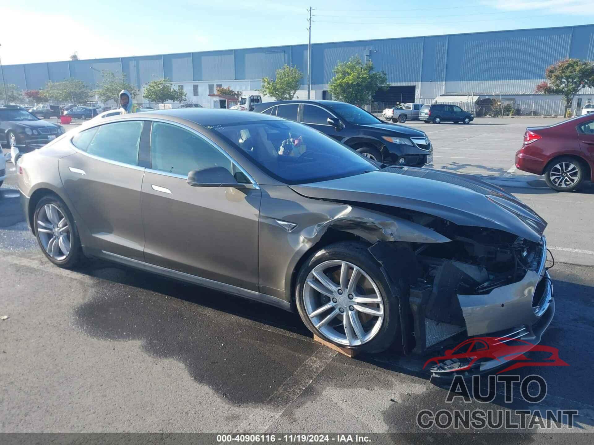 TESLA MODEL S 2015 - 5YJSA1E28FF119110