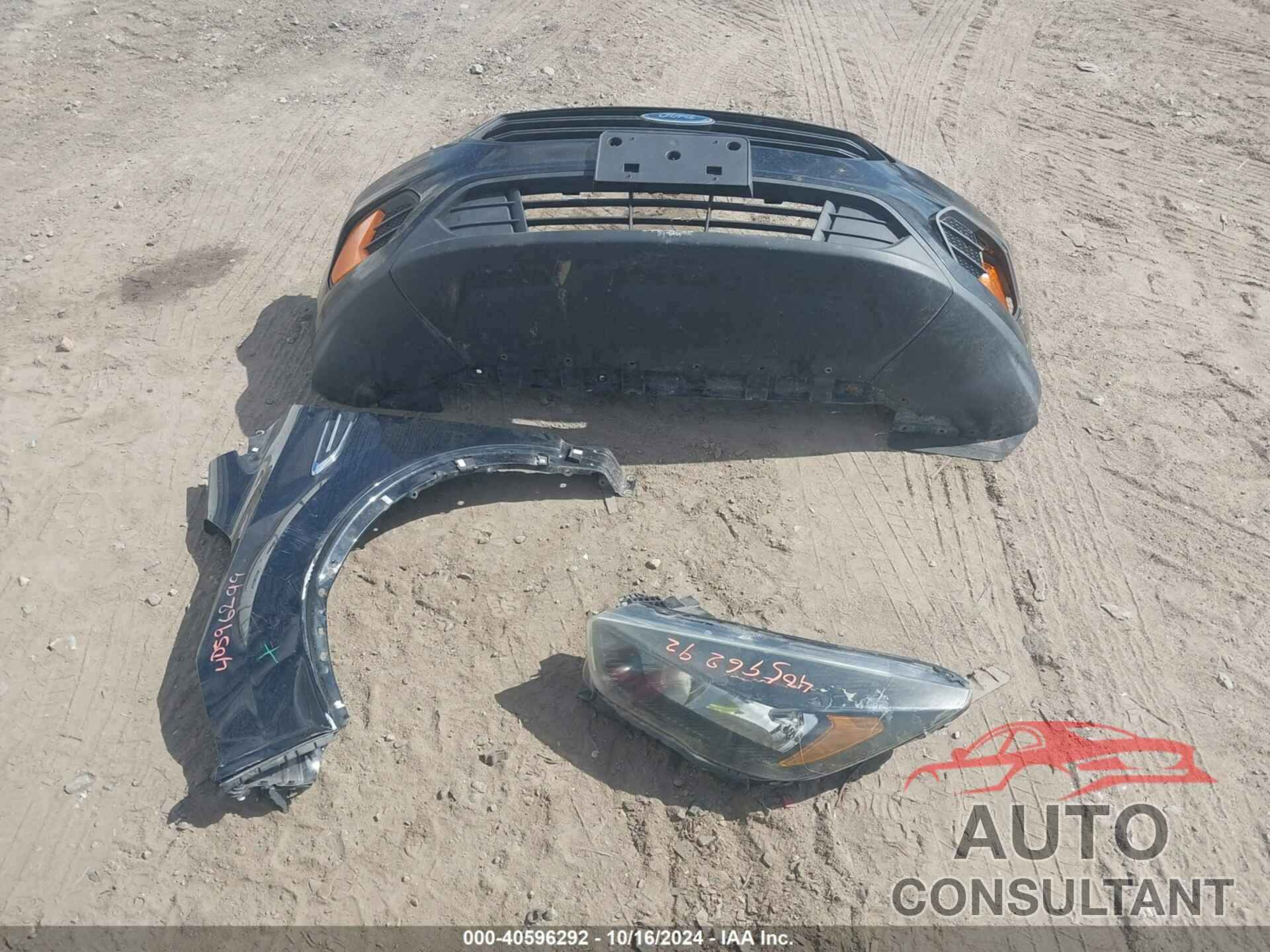 FORD ESCAPE 2018 - 1FMCU0F77JUA54861
