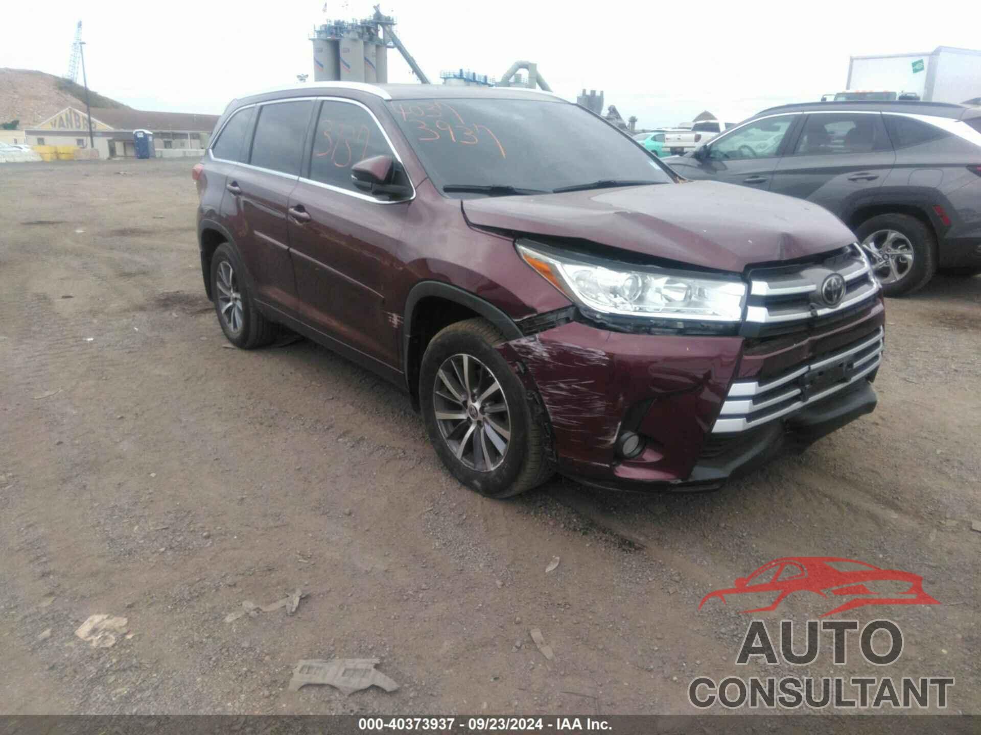 TOYOTA HIGHLANDER 2018 - 5TDJZRFH4JS496673