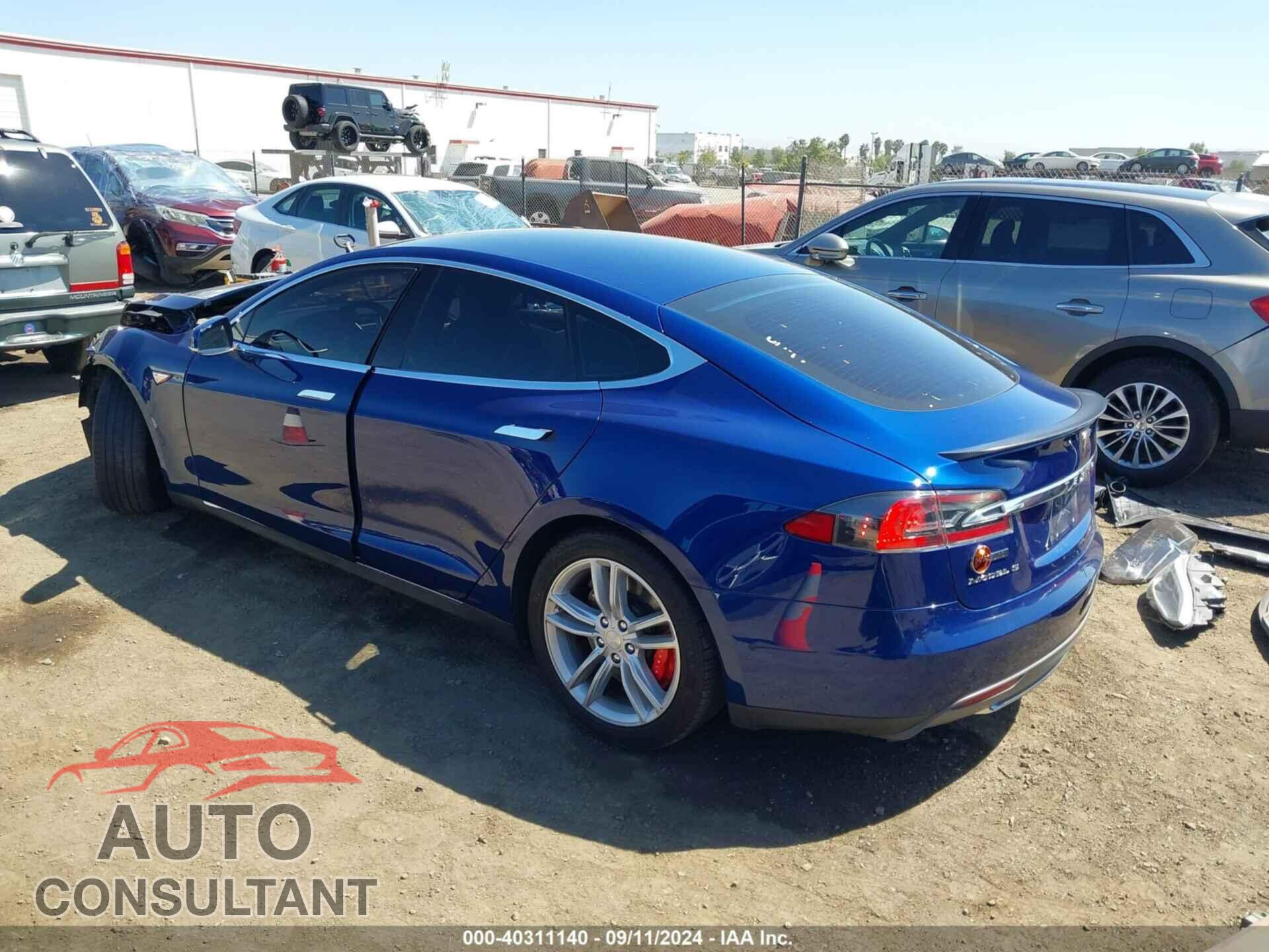 TESLA MODEL S 2015 - 5YJSA1E48FF114703
