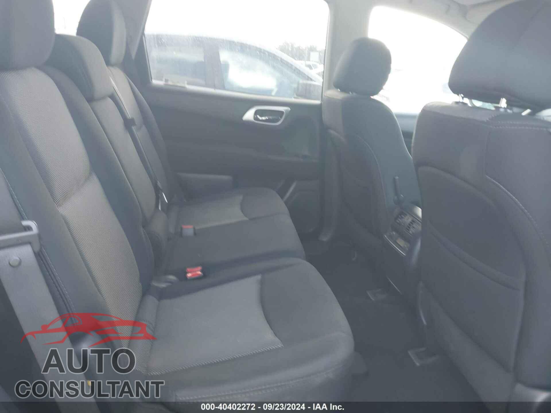 NISSAN PATHFINDER 2017 - 5N1DR2MM4HC698571