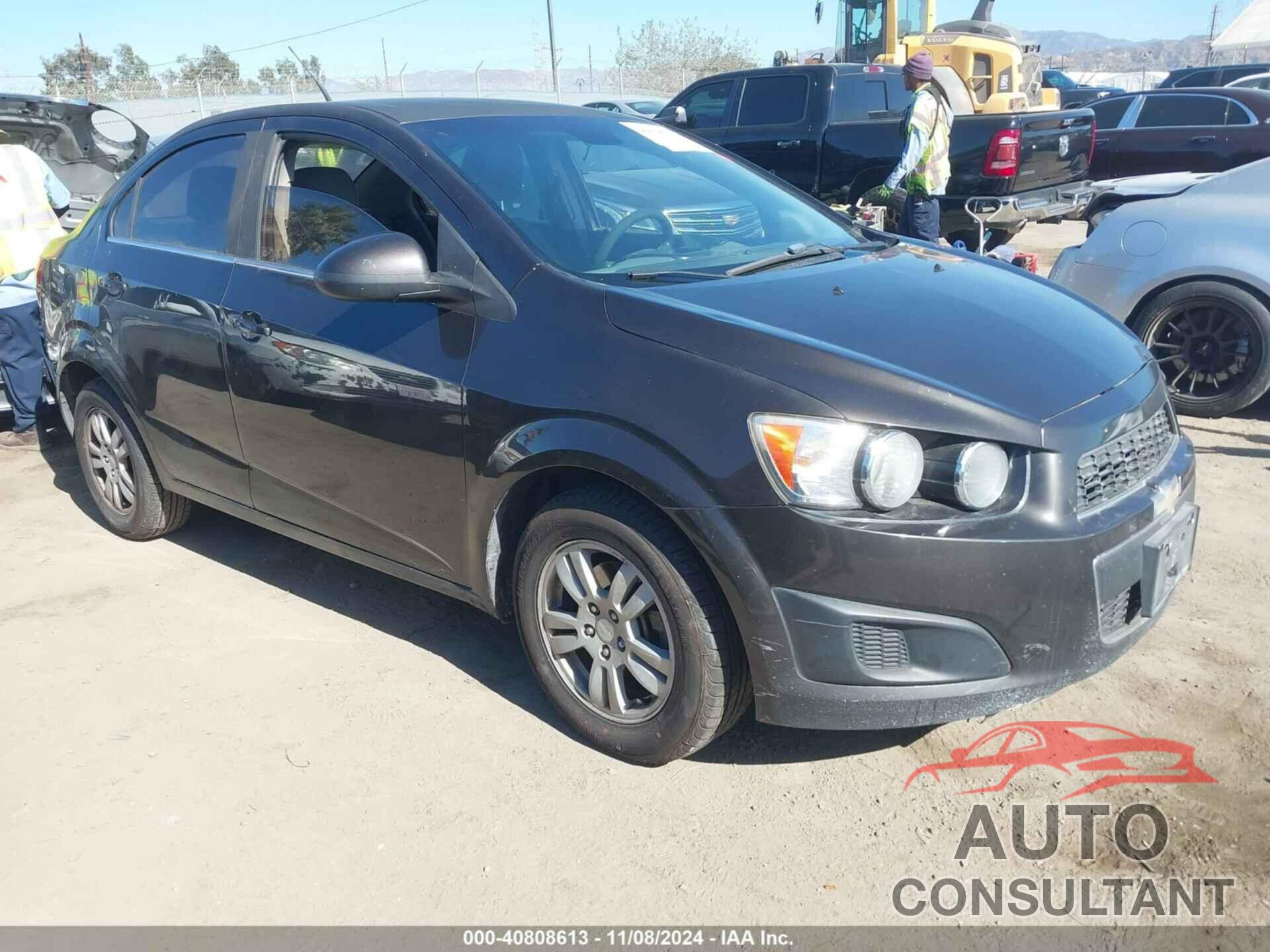 CHEVROLET SONIC 2014 - 1G1JD5SG1E4143452
