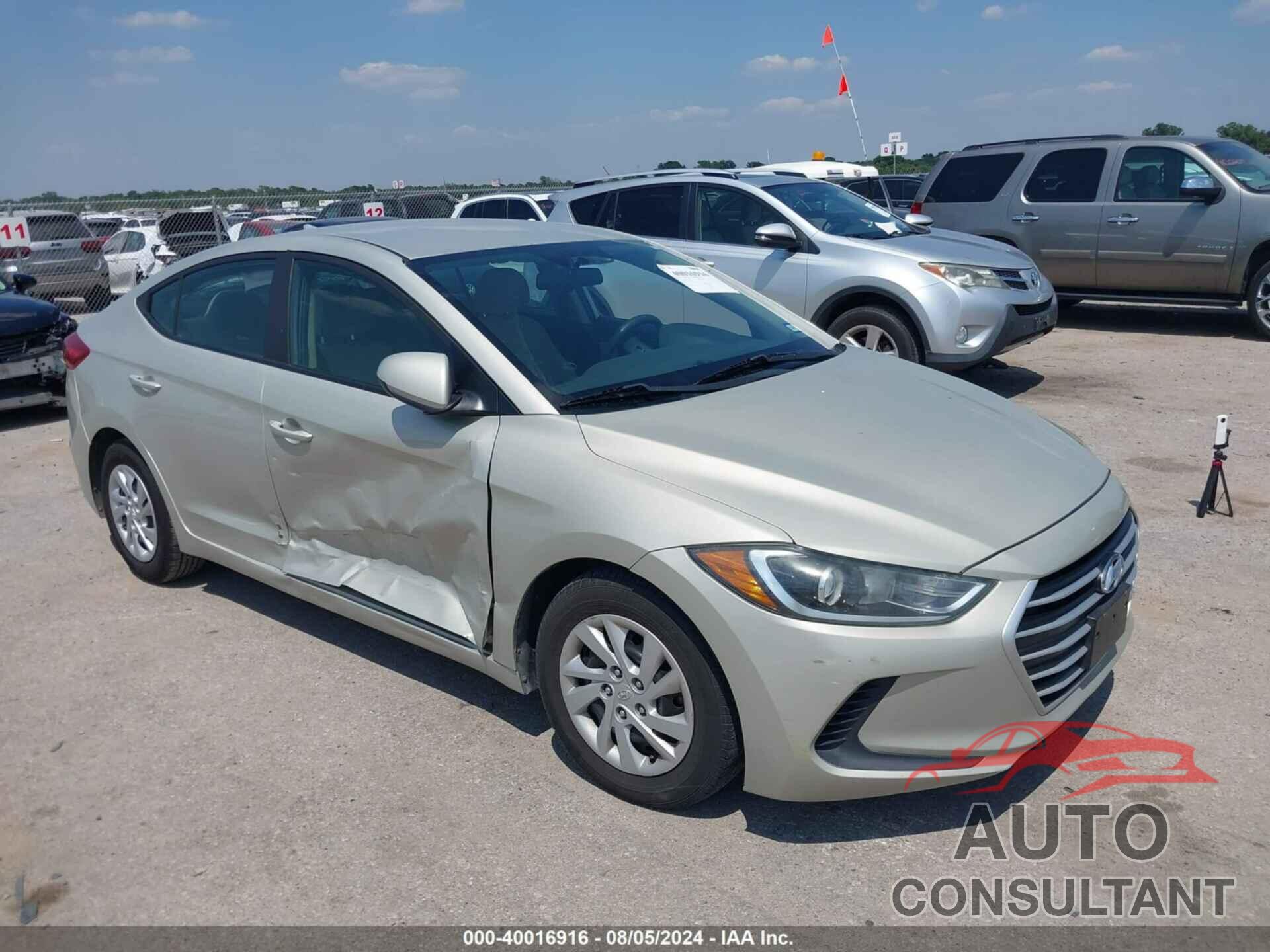 HYUNDAI ELANTRA 2017 - 5NPD74LF2HH130283