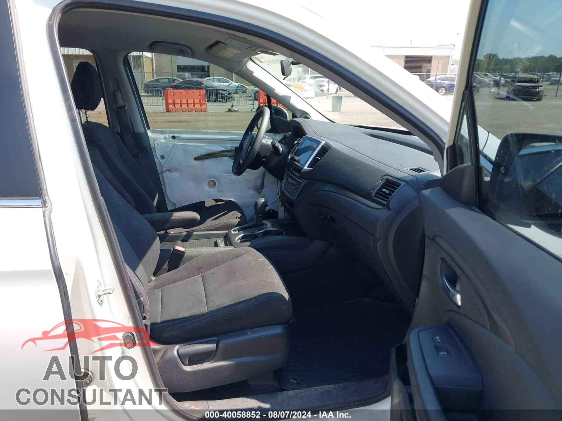 HONDA PILOT 2017 - 5FNYF5H30HB021036