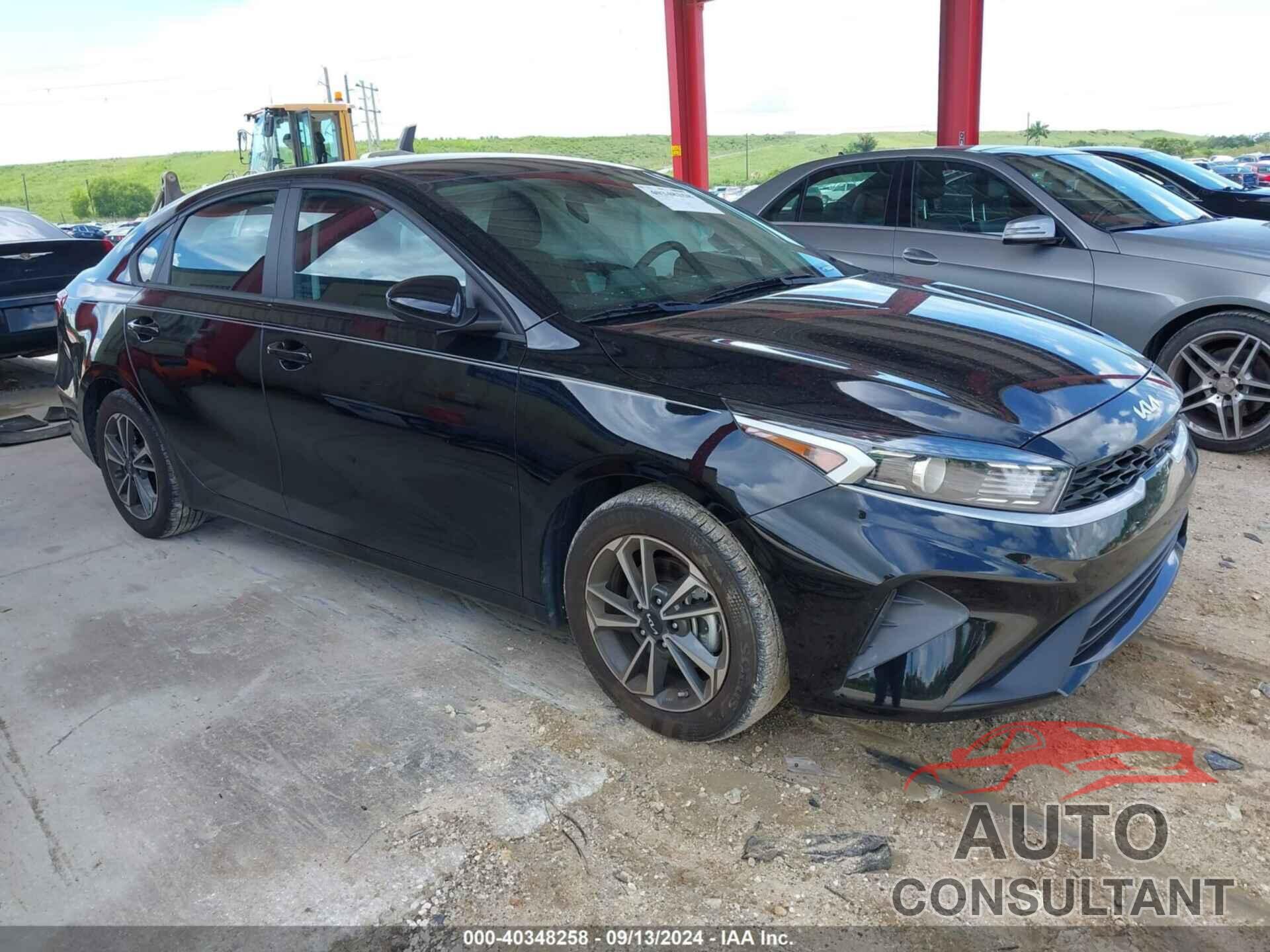 KIA FORTE 2023 - 3KPF24AD1PE581555