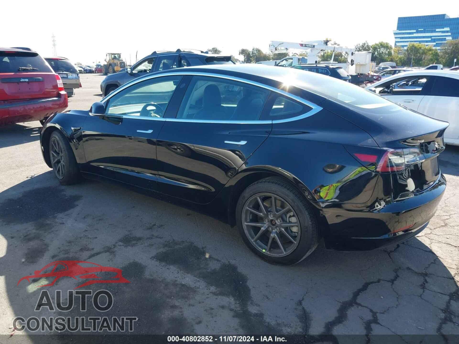 TESLA MODEL 3 2018 - 5YJ3E1EA1JF151745