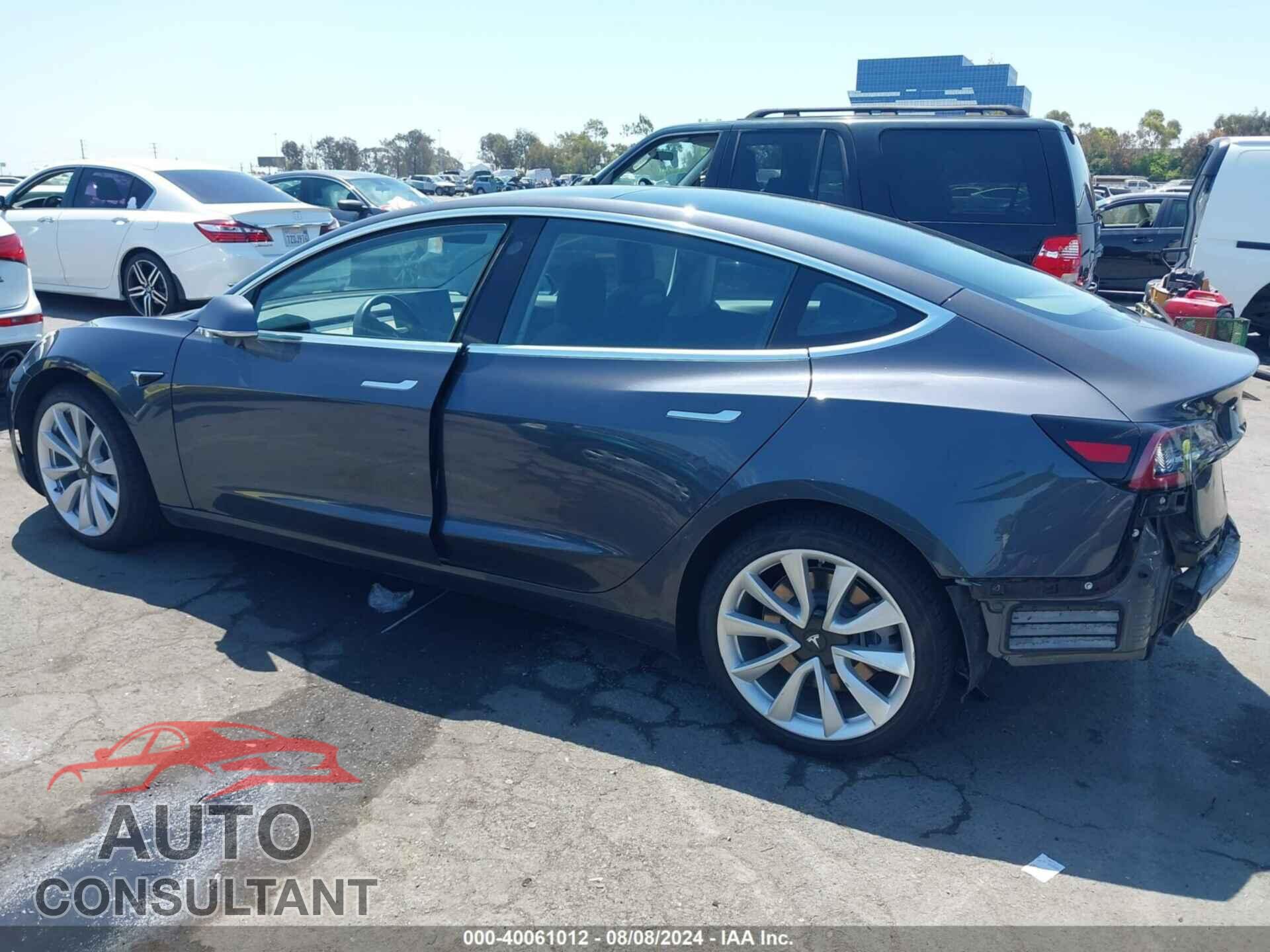 TESLA MODEL 3 2018 - 5YJ3E1EB2JF090821