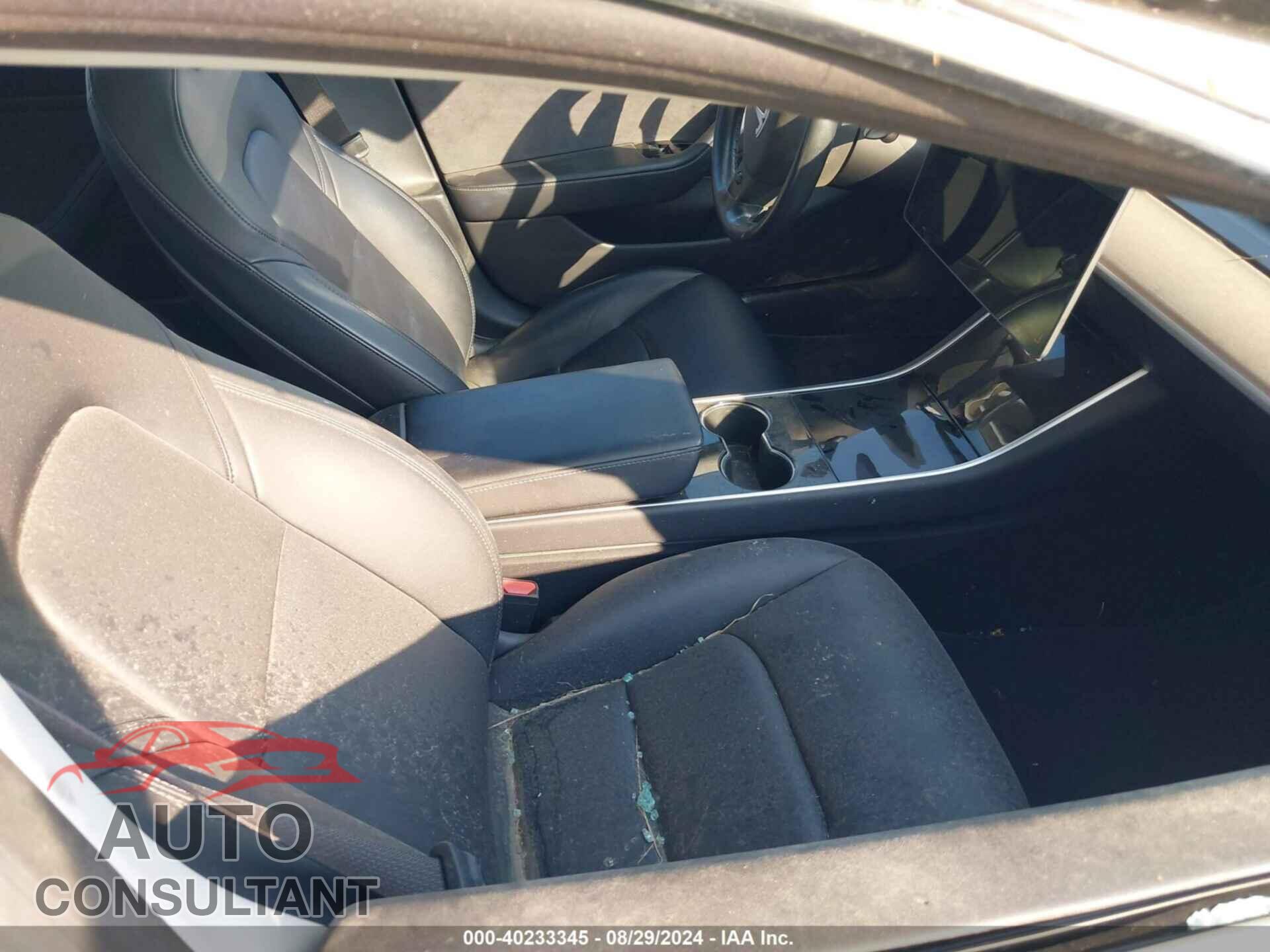 TESLA MODEL 3 2018 - 5YJ3E1EA7JF048247