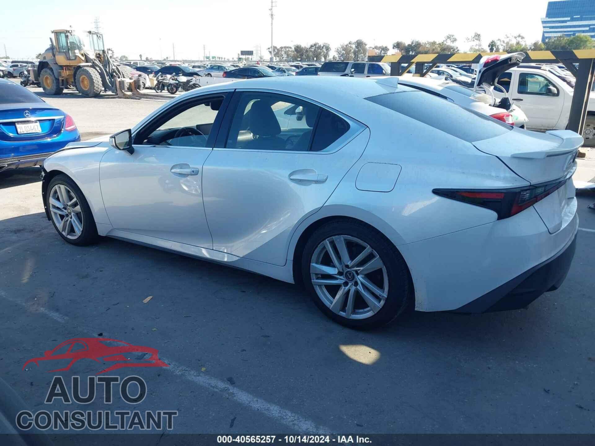 LEXUS IS 300 2021 - JTHAA1D26M5114076