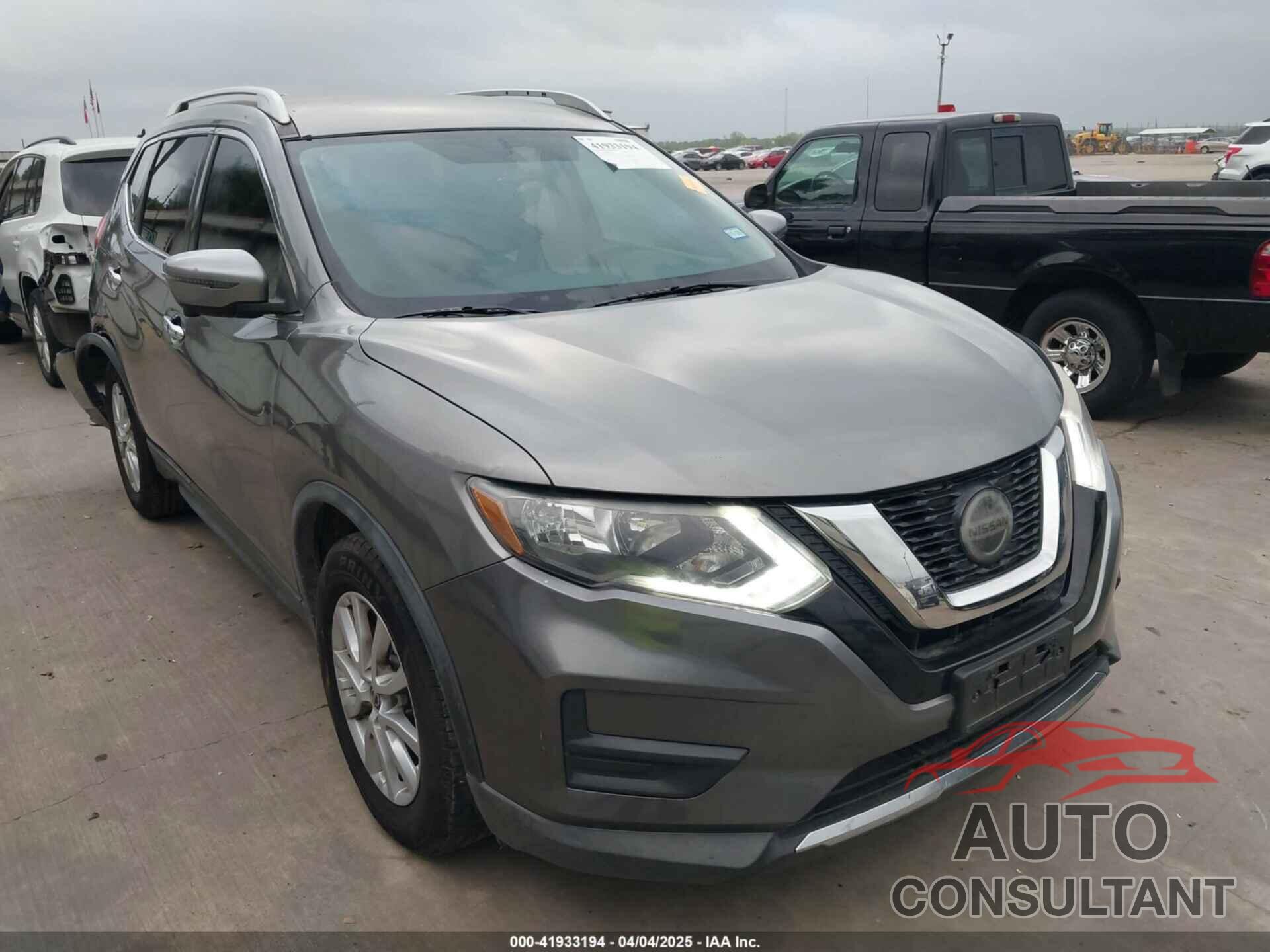 NISSAN ROGUE 2018 - KNMAT2MT1JP570237