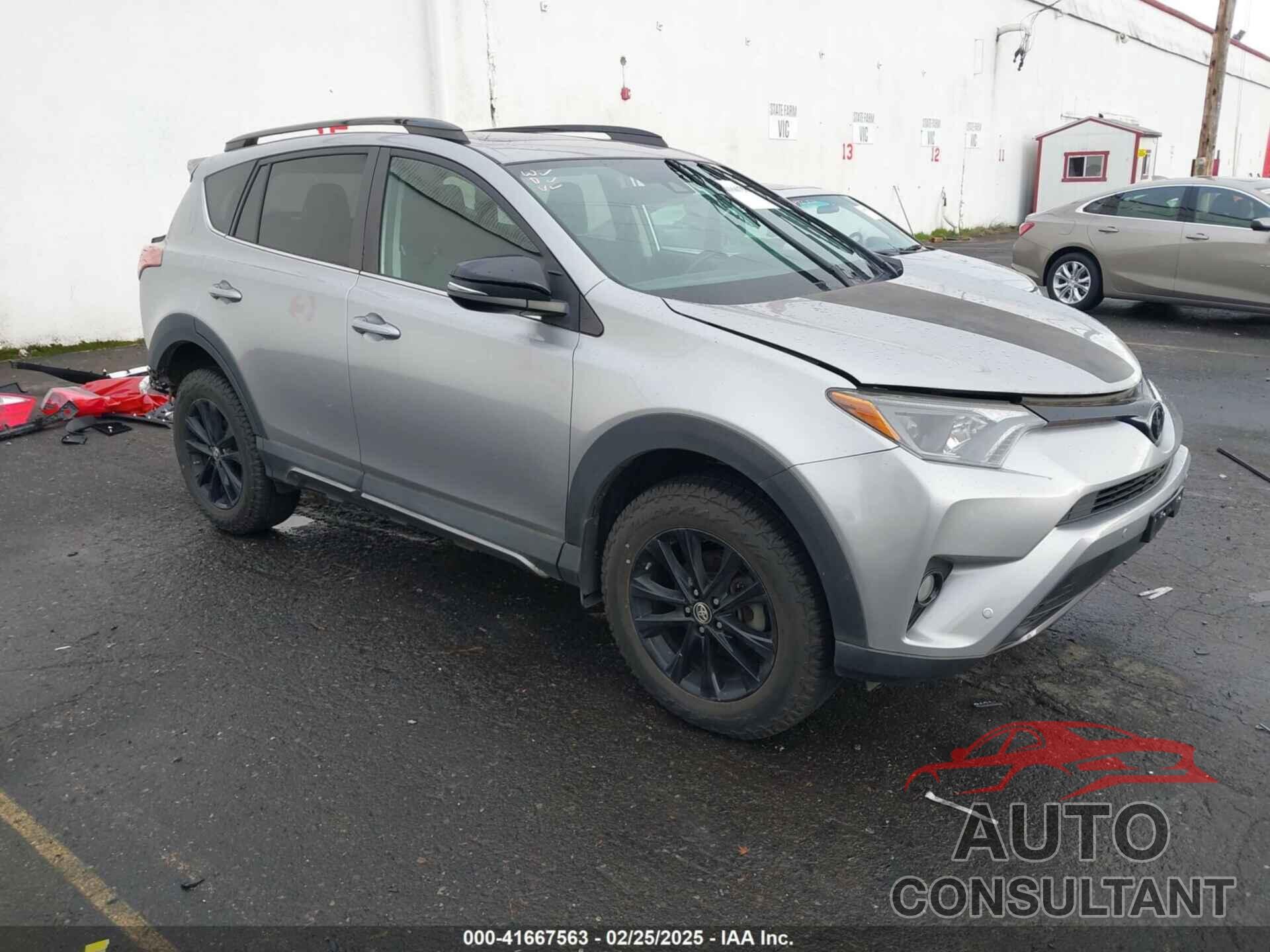 TOYOTA RAV4 2018 - 2T3RFREV4JW743076