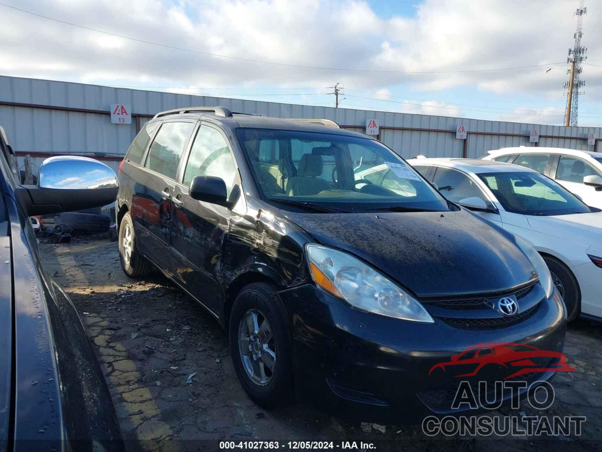 TOYOTA SIENNA 2010 - 5TDKK4CCXAS330565