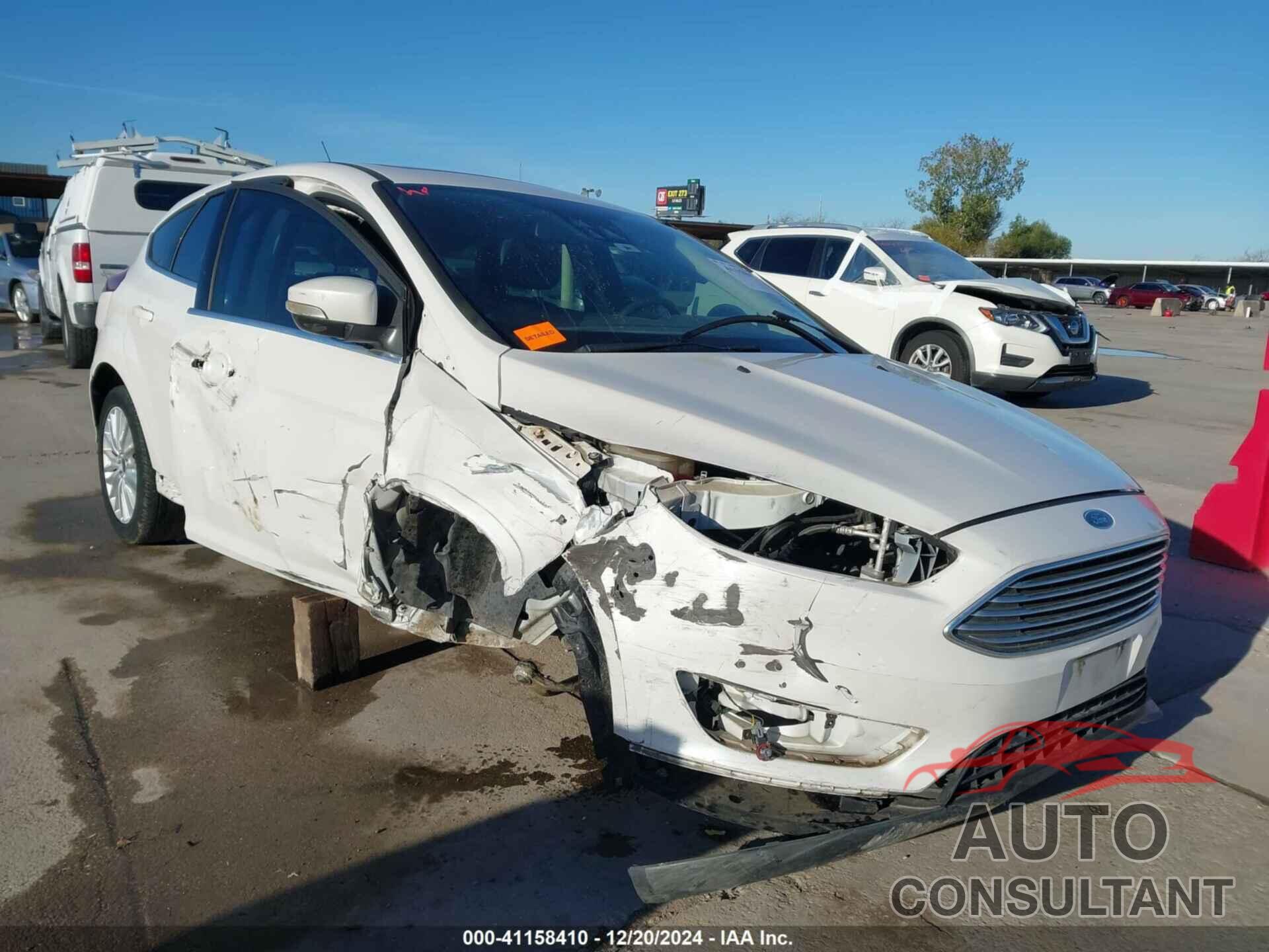 FORD FOCUS 2017 - 1FADP3N21HL309873