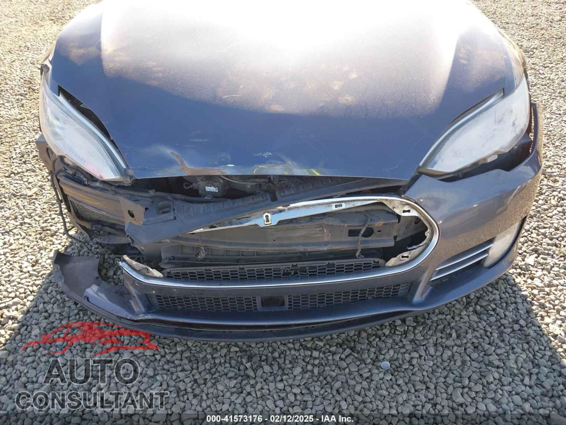 TESLA MODEL S 2014 - 5YJSA1H23EFP64452