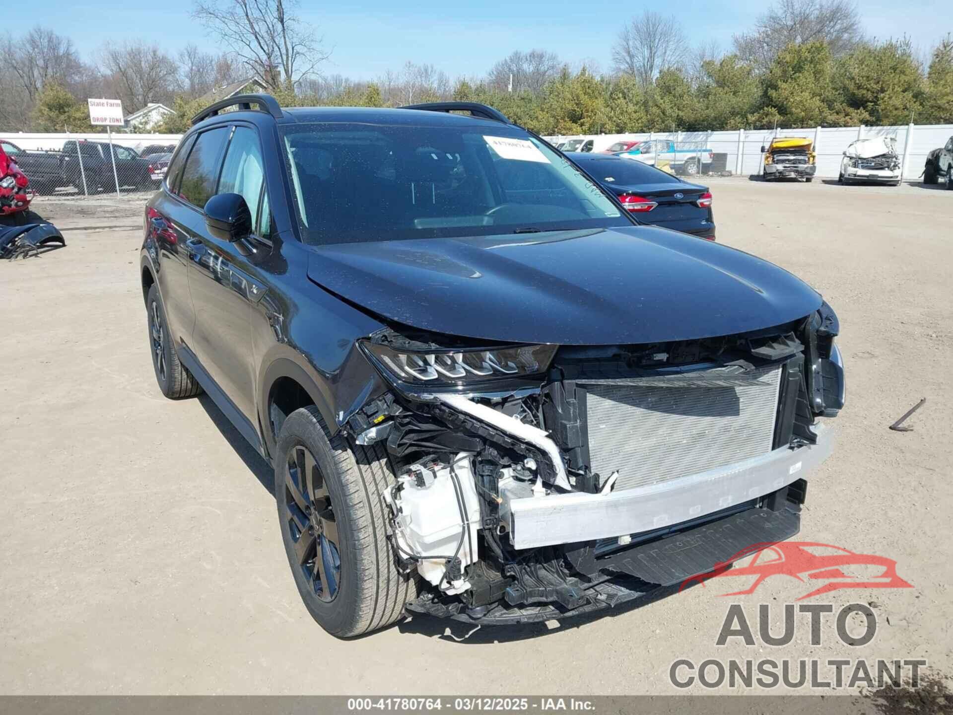 KIA SORENTO 2023 - 5XYRLDLC8PG221913