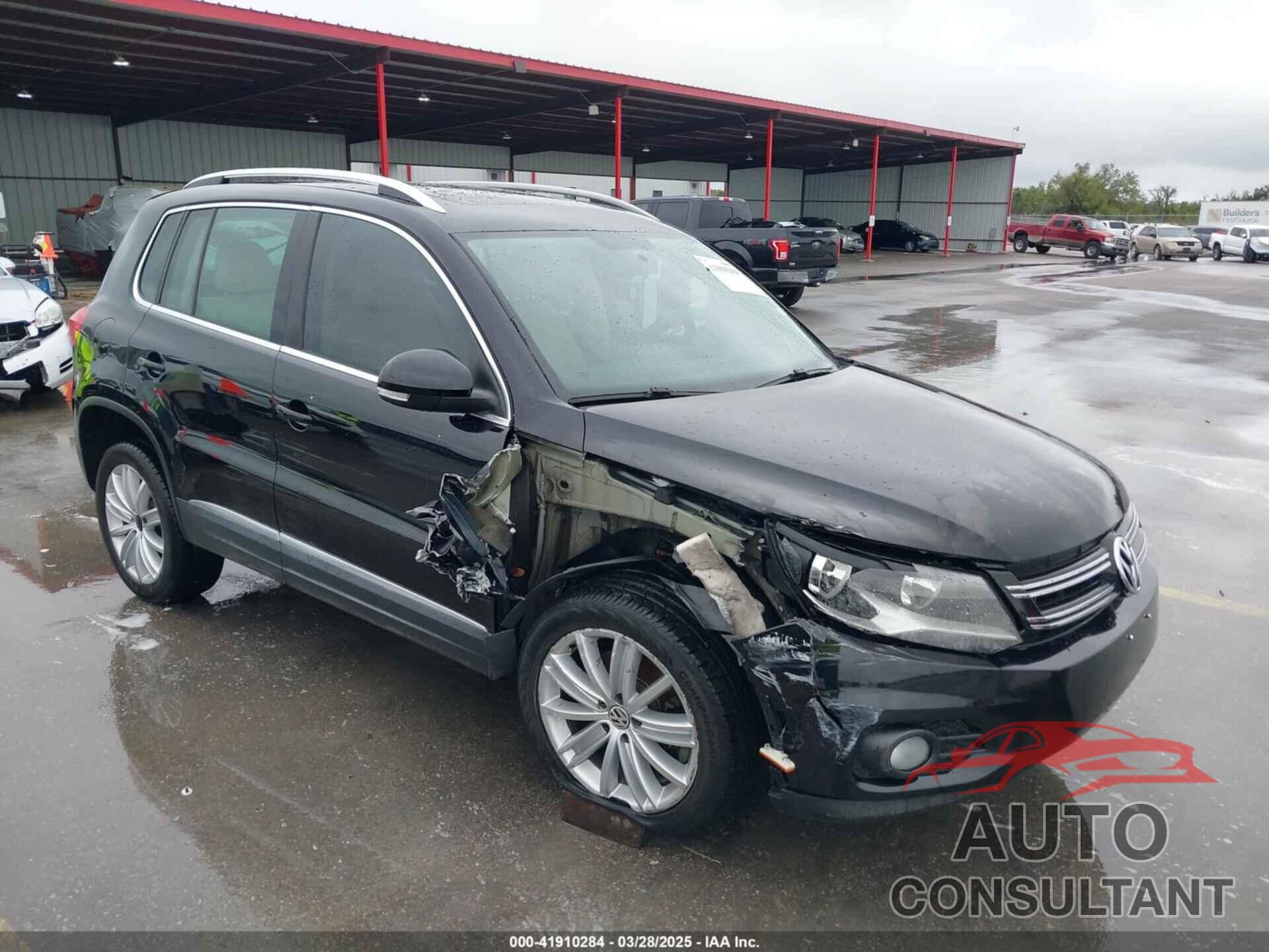 VOLKSWAGEN TIGUAN 2015 - WVGAV7AX5FW523395
