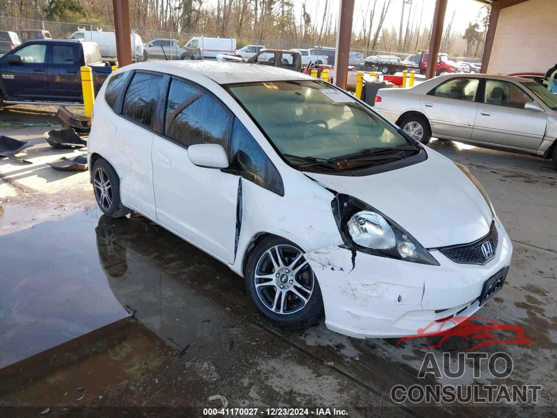 HONDA FIT 2013 - JHMGE8H32DC022999