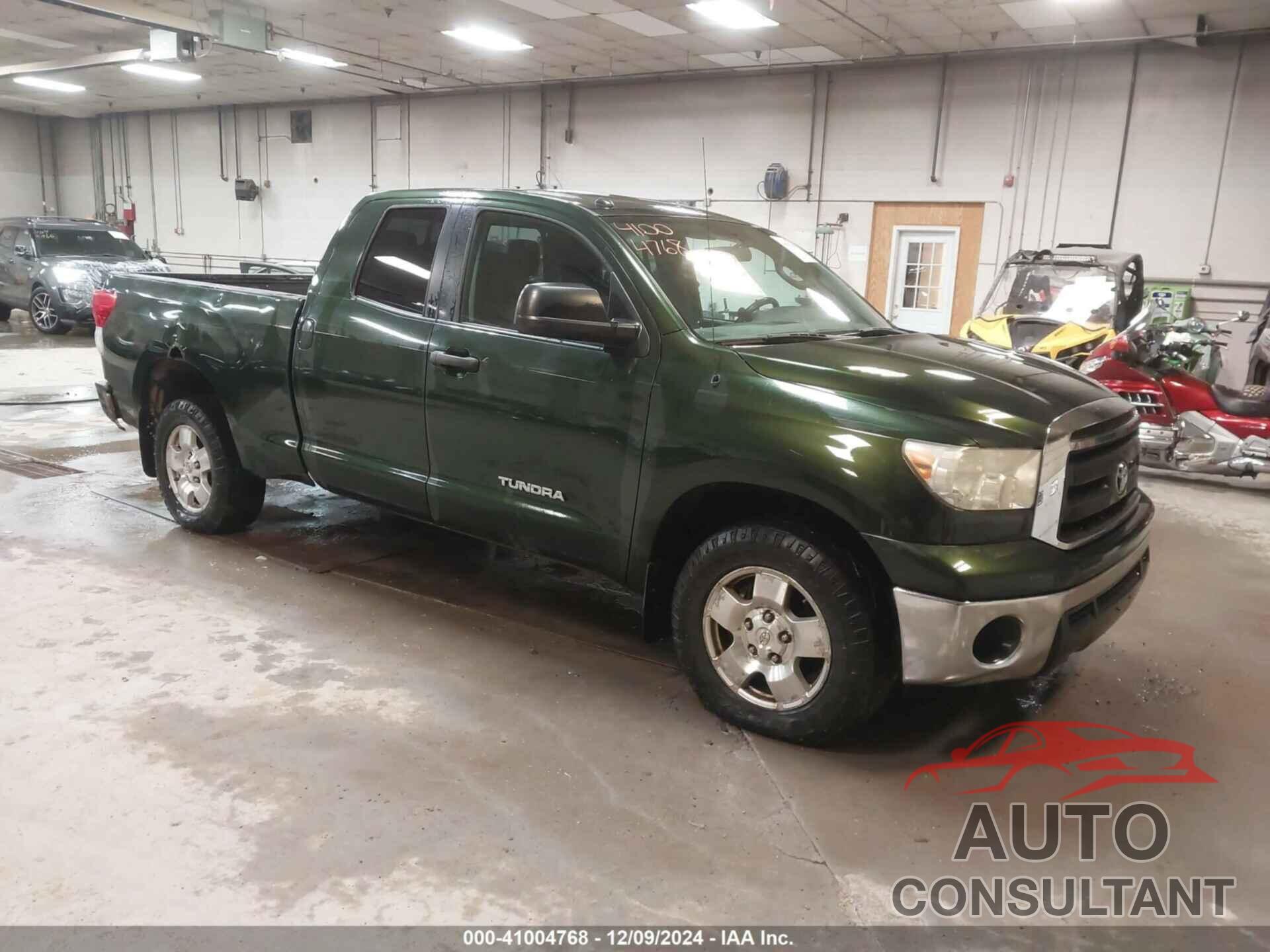 TOYOTA TUNDRA 2010 - 5TFUM5F13AX010940