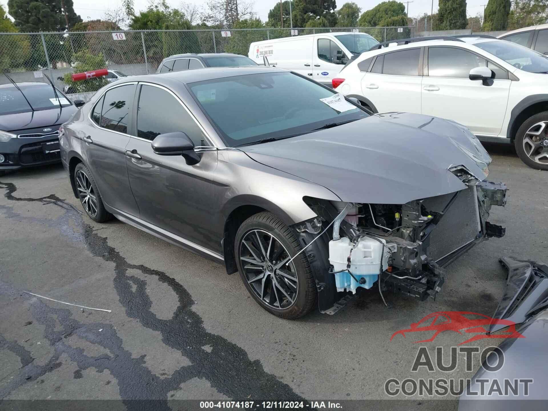 TOYOTA CAMRY 2021 - 4T1G11AK5MU447726