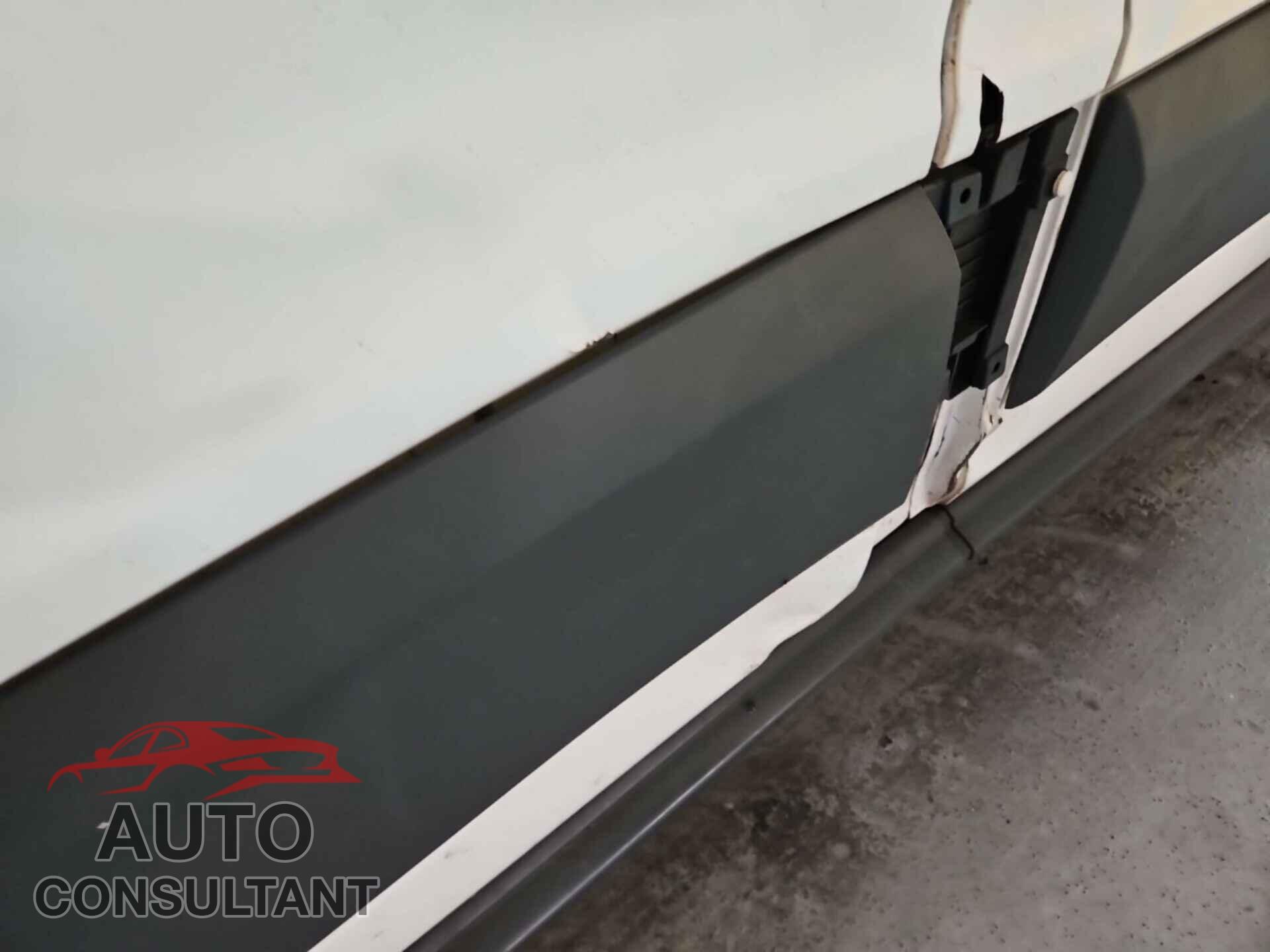 FORD TRANSIT-150 2015 - 1FTNE2YM4FKB32279