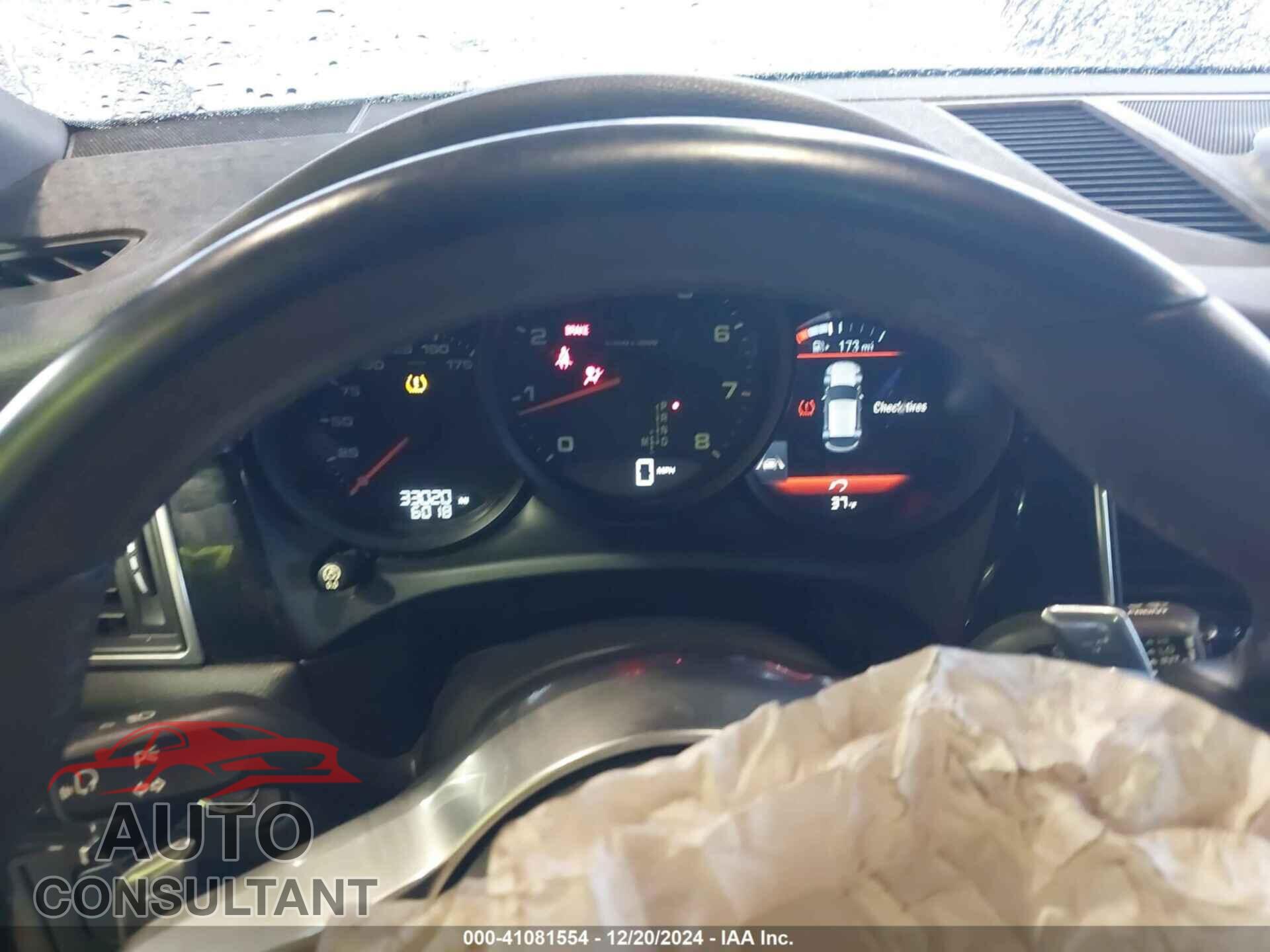 PORSCHE MACAN 2018 - WP1AA2A57JLB14924